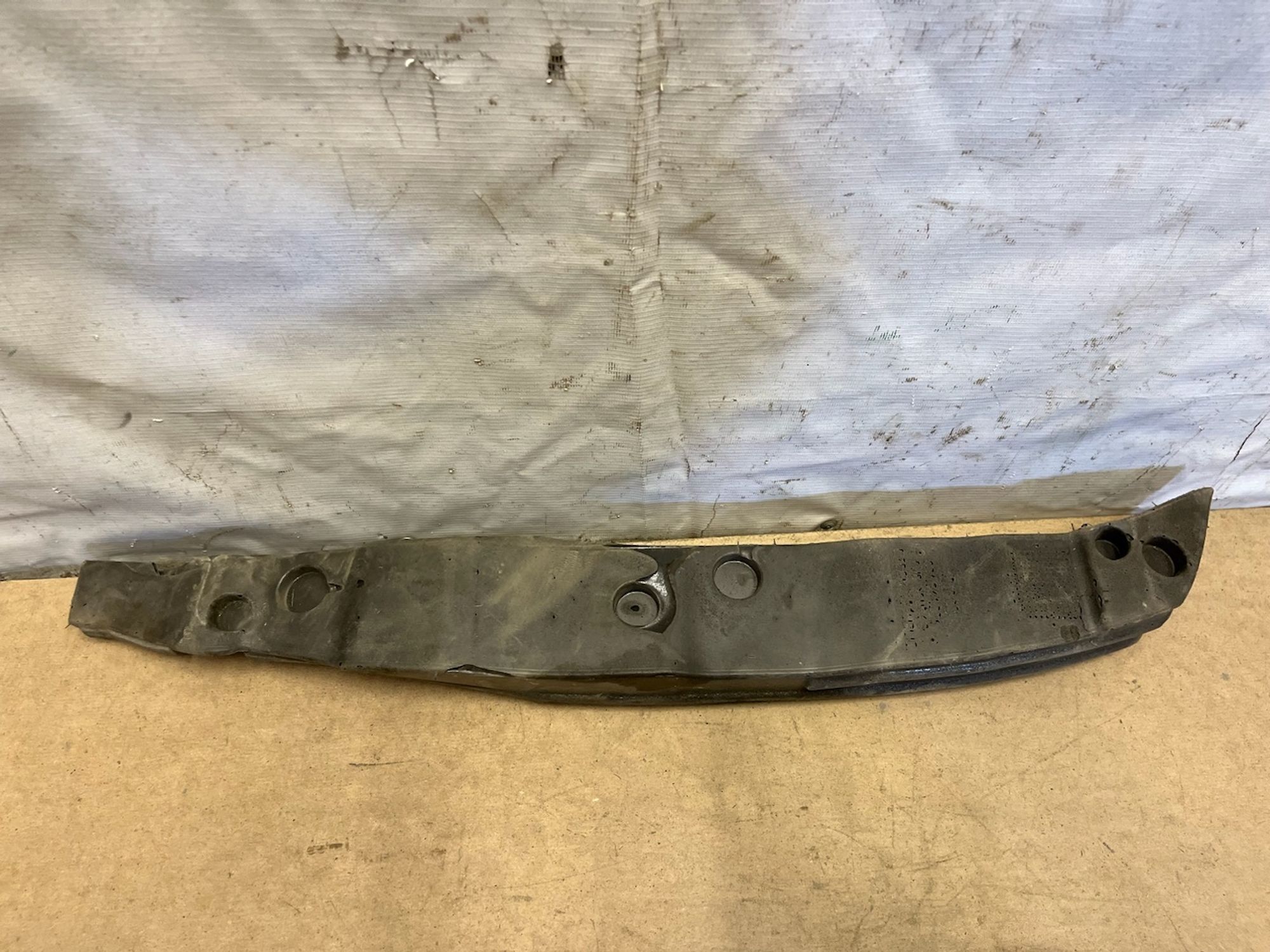 https://gcs.partsauto.market/rn-stockpro.appspot.com/thmbs/userImages/74b999aff9da8d5a09f9ff26dc196135/part/a2427e29-8a89-4a82-99d0-938f791461d6_1749037644921.jpg