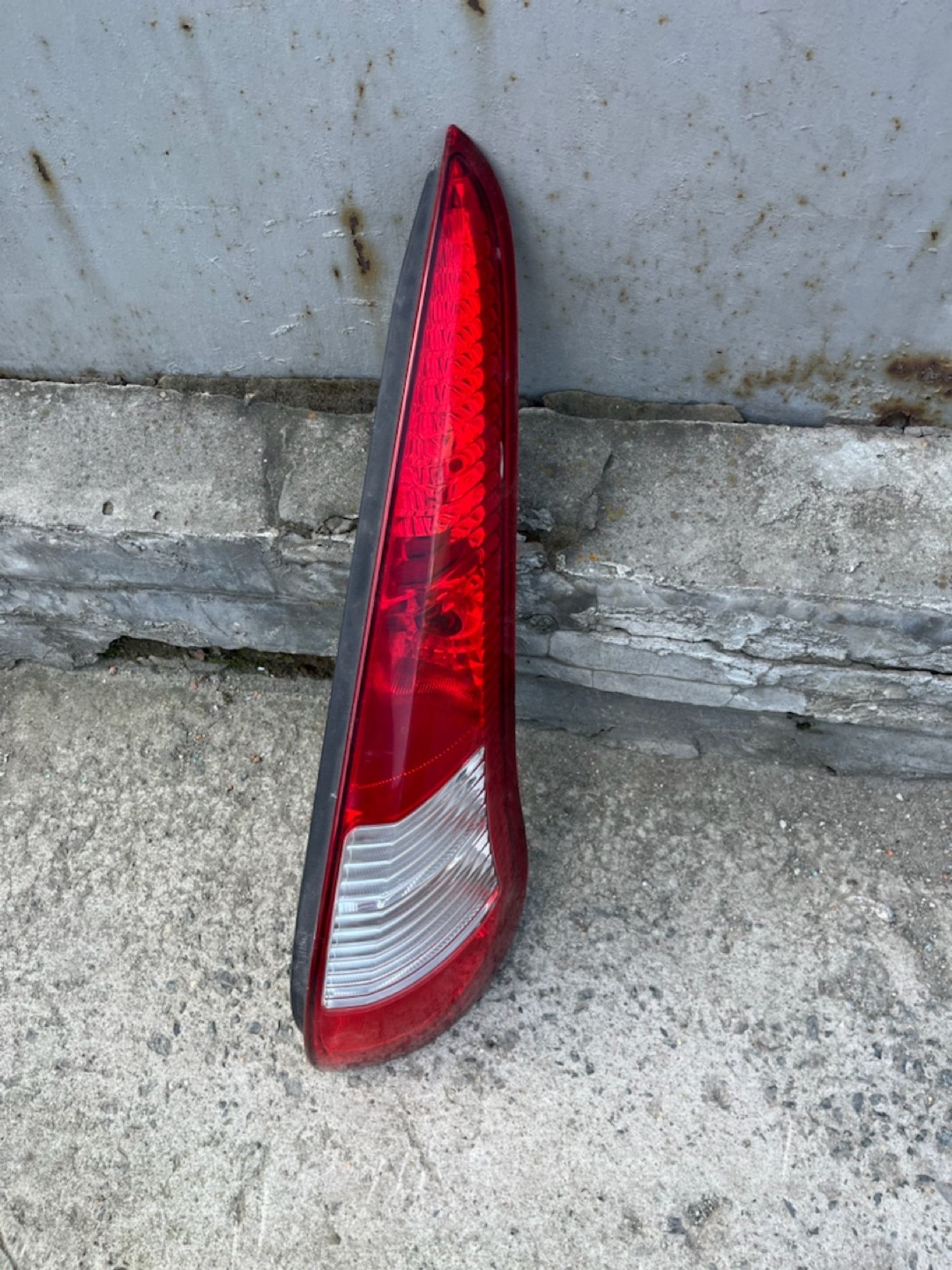 https://gcs.partsauto.market/rn-stockpro.appspot.com/thmbs/userImages/74b999aff9da8d5a09f9ff26dc196135/part/a49a5ea2-9cd9-4b83-9d50-32f259ad885d_1747397020114.jpg