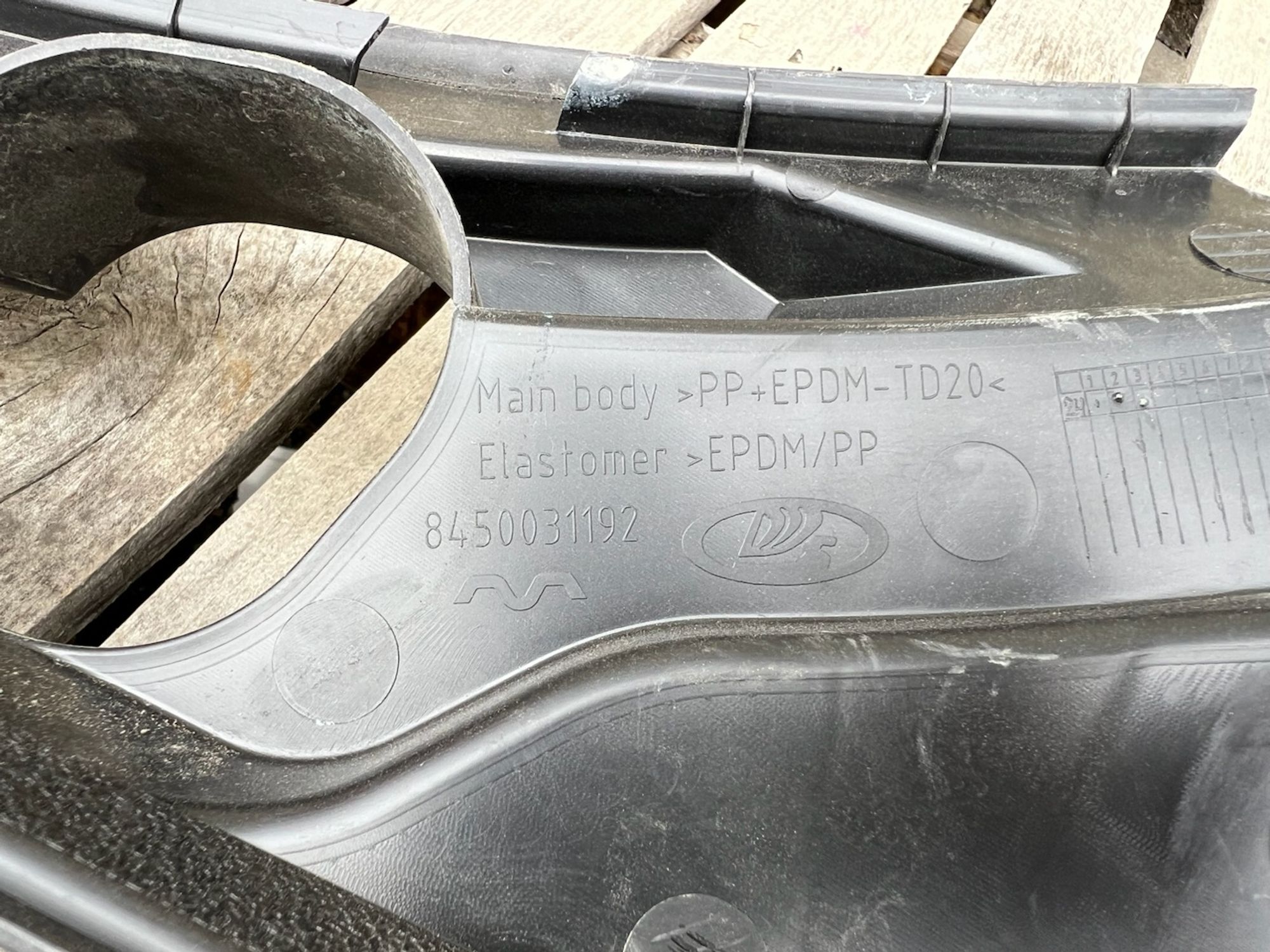 https://gcs.partsauto.market/rn-stockpro.appspot.com/thmbs/userImages/74b999aff9da8d5a09f9ff26dc196135/part/a4bb0111-c23a-4c19-9d46-6afd68e315a7_1747677410634.jpg