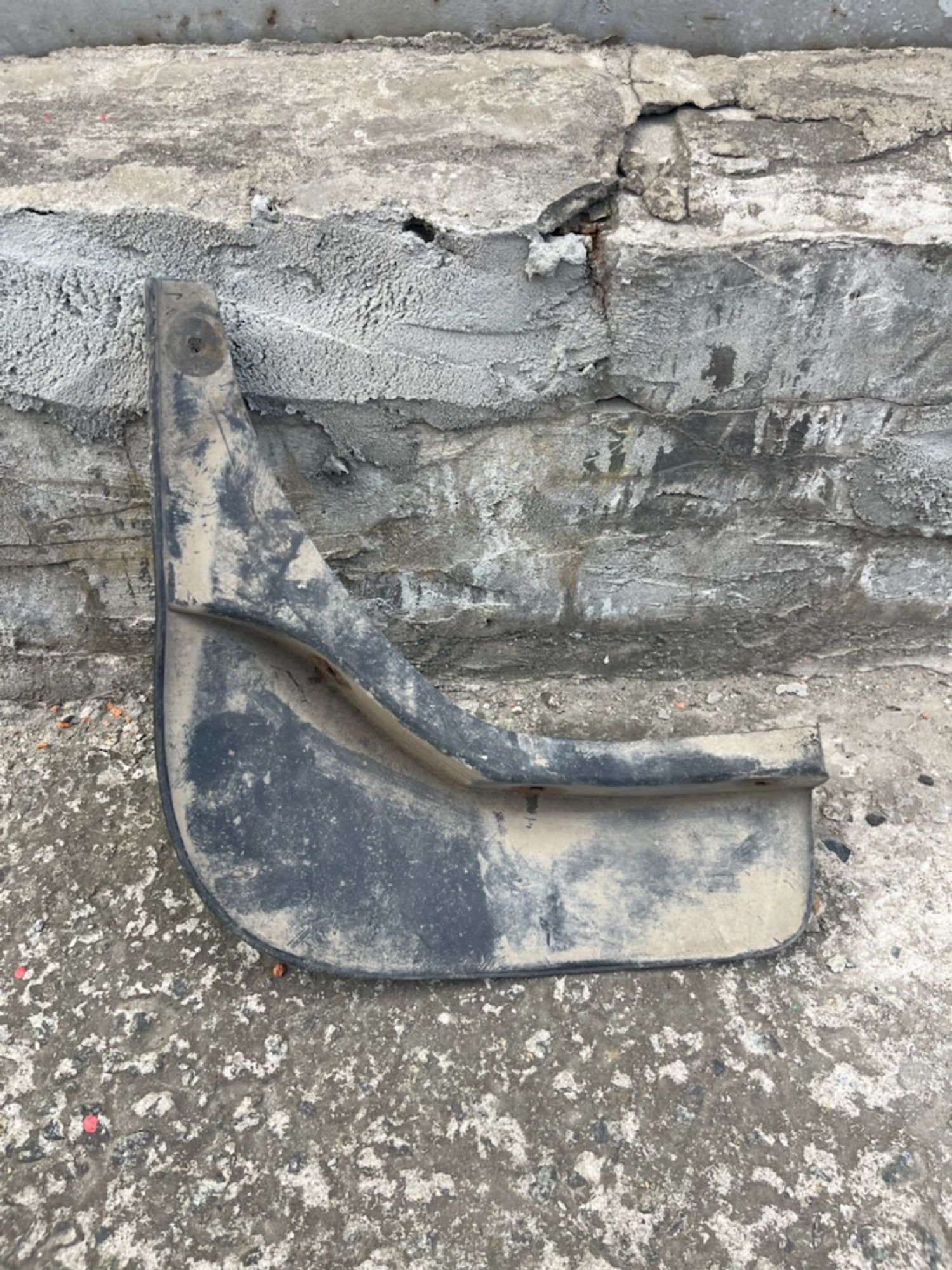 https://gcs.partsauto.market/rn-stockpro.appspot.com/thmbs/userImages/74b999aff9da8d5a09f9ff26dc196135/part/a53e4328-d810-439a-8d9f-66f2ffe227a7_1748072142326.jpg