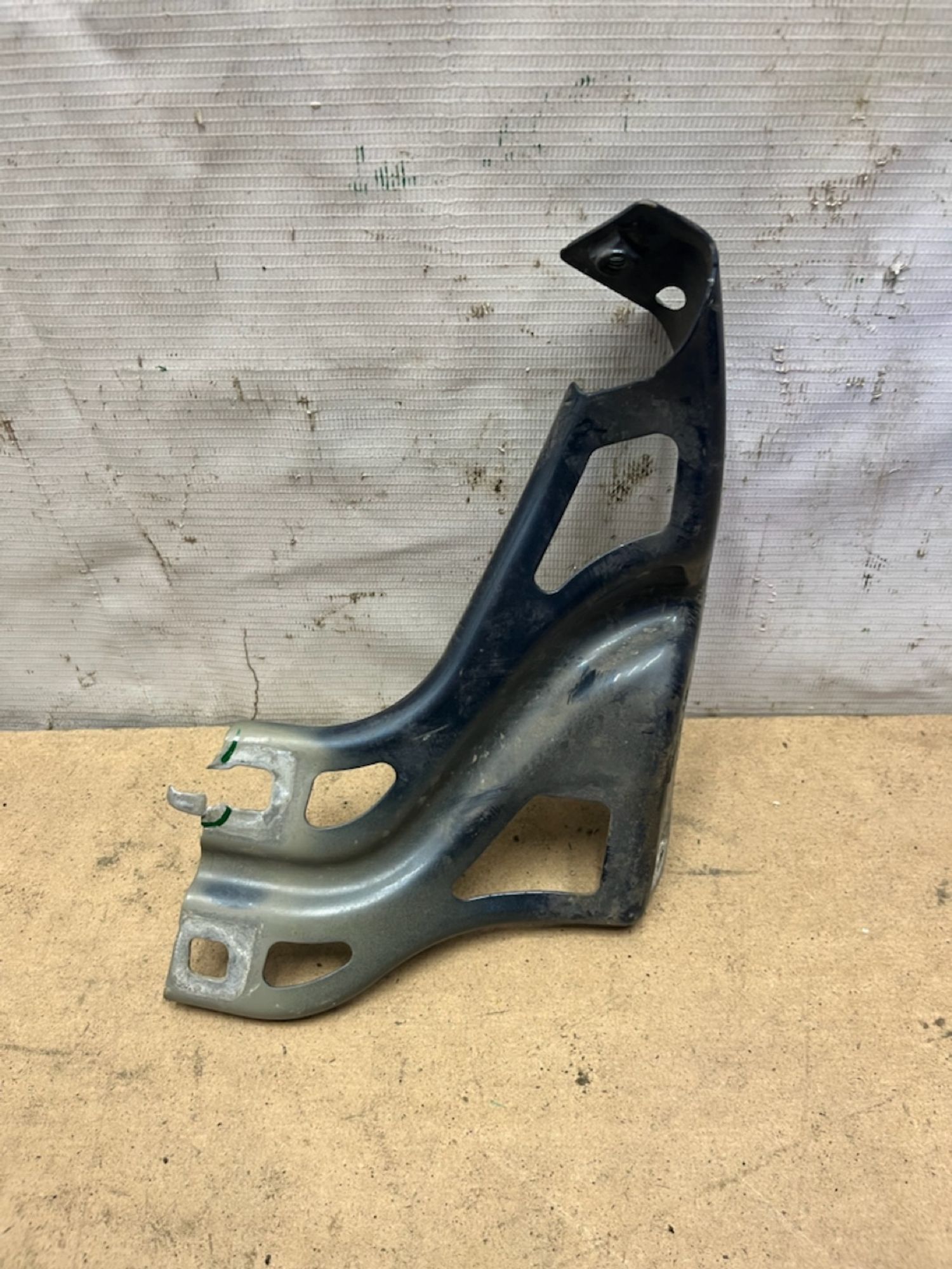 https://gcs.partsauto.market/rn-stockpro.appspot.com/thmbs/userImages/74b999aff9da8d5a09f9ff26dc196135/part/a602ec97-cc10-4e03-bc1a-51833308b2f0_1746188050744.jpg