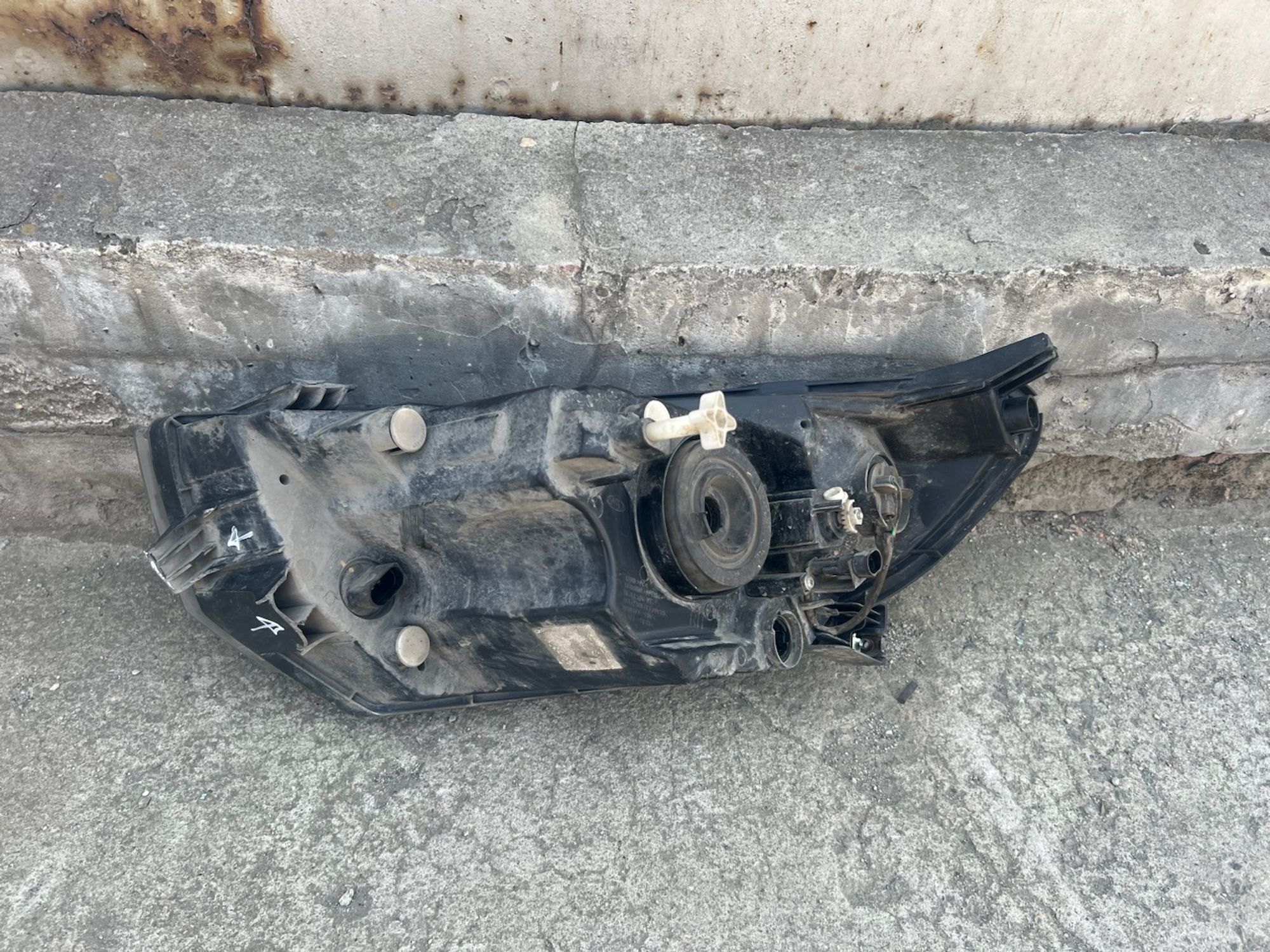https://gcs.partsauto.market/rn-stockpro.appspot.com/thmbs/userImages/74b999aff9da8d5a09f9ff26dc196135/part/a64b2e22-f8c3-4917-a7f9-936da97476b0_1750336229904.jpg