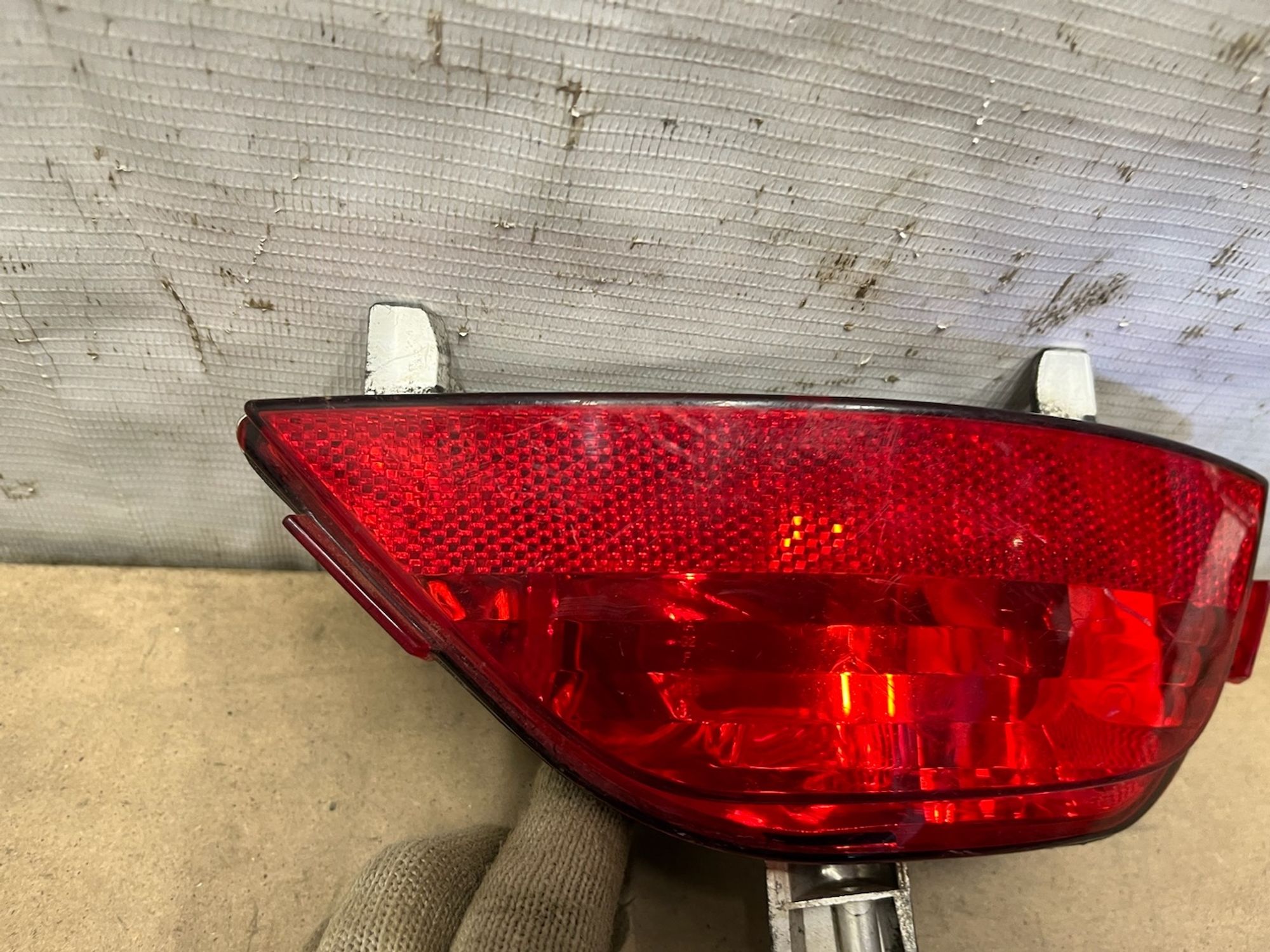https://gcs.partsauto.market/rn-stockpro.appspot.com/thmbs/userImages/74b999aff9da8d5a09f9ff26dc196135/part/a76460c5-387d-41da-8e7a-a2fb523c910d_1750331480762.jpg