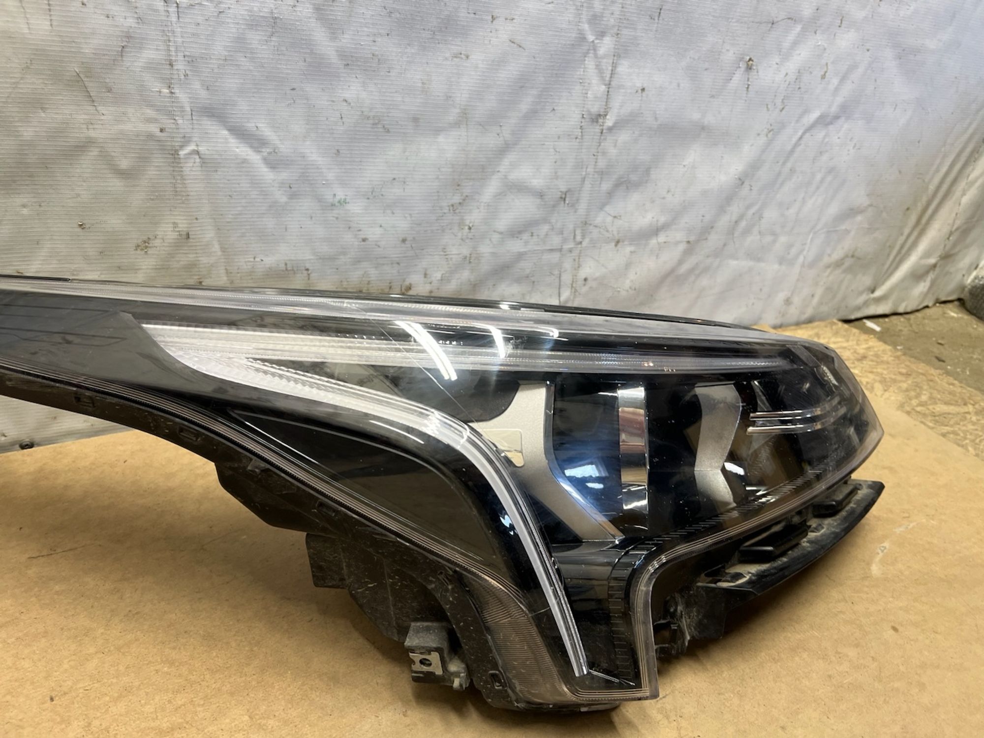 https://gcs.partsauto.market/rn-stockpro.appspot.com/thmbs/userImages/74b999aff9da8d5a09f9ff26dc196135/part/a9f10b6e-d9b0-43e2-b6bb-c25d96186ade_1747764653840.jpg