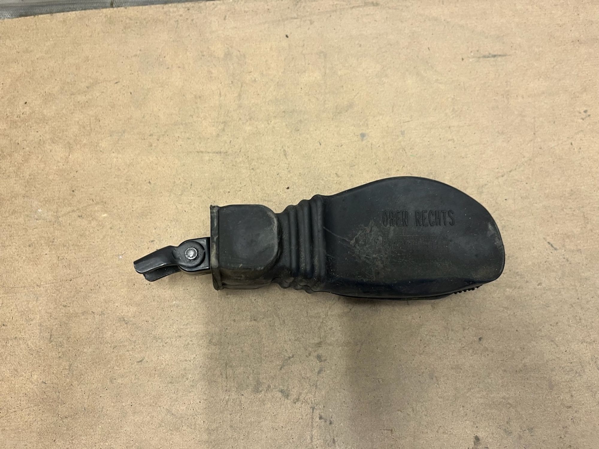https://gcs.partsauto.market/rn-stockpro.appspot.com/thmbs/userImages/74b999aff9da8d5a09f9ff26dc196135/part/b2184690-1b96-4118-95fa-52512ca91144_1750248254173.jpg