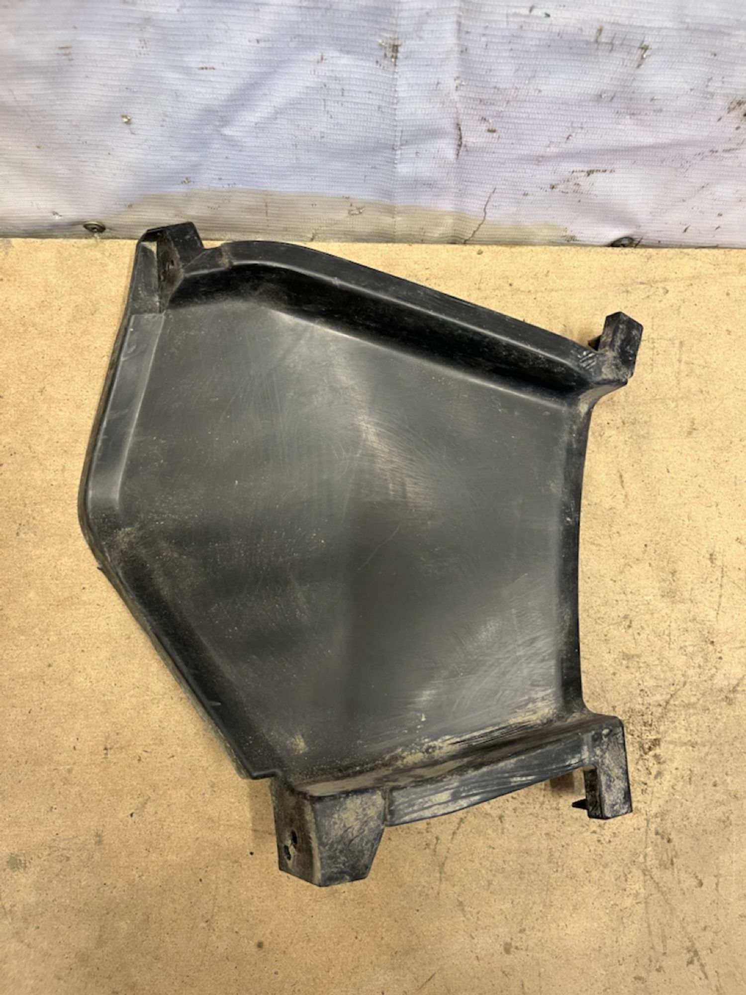 https://gcs.partsauto.market/rn-stockpro.appspot.com/thmbs/userImages/74b999aff9da8d5a09f9ff26dc196135/part/b2861c4c-8efa-4cf5-9024-806185c9a521_1747992414528.jpg