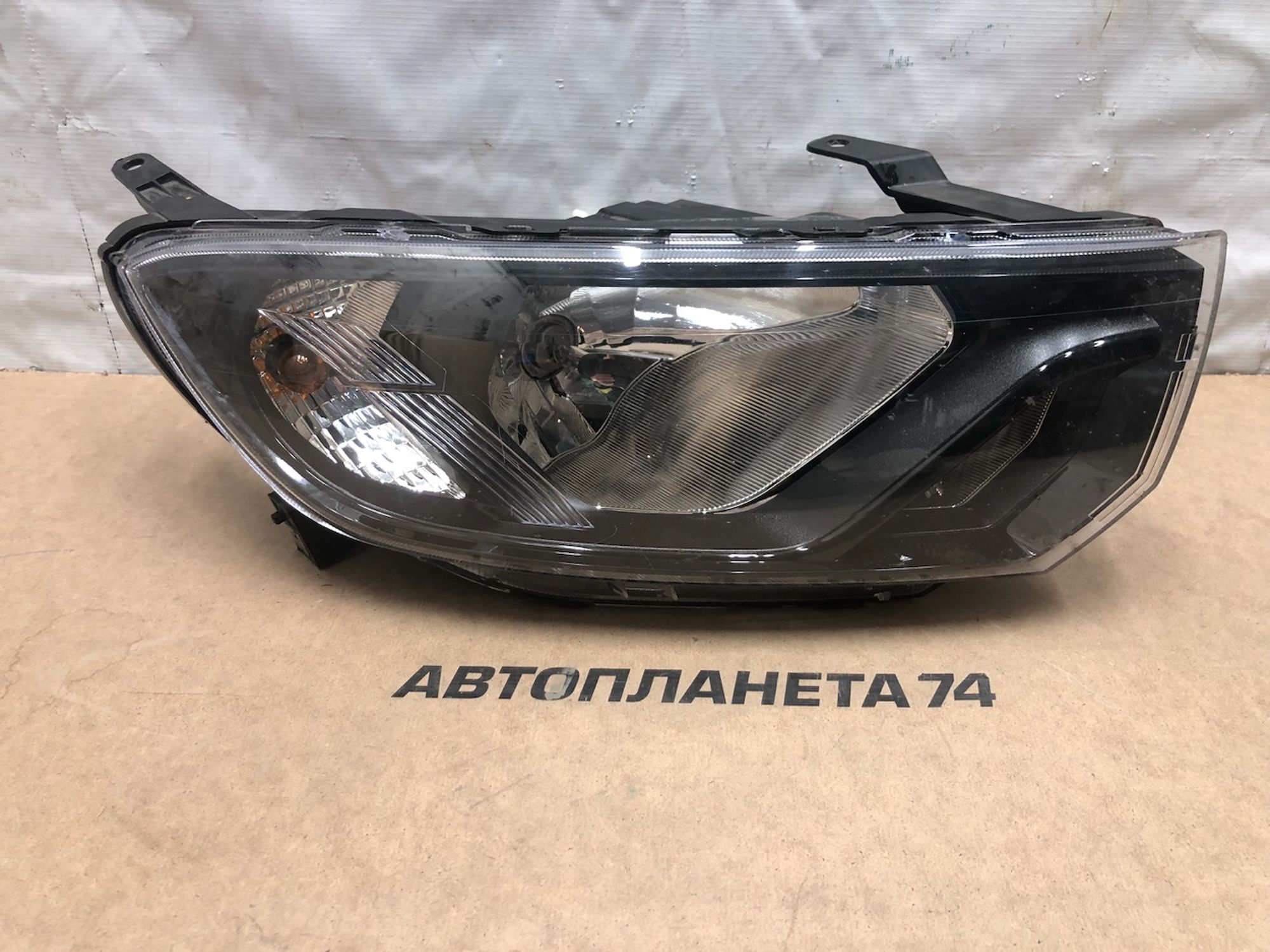 https://gcs.partsauto.market/rn-stockpro.appspot.com/thmbs/userImages/74b999aff9da8d5a09f9ff26dc196135/part/b3edda53-5364-418e-b90d-2d0d72535de4_1733159490584.jpg