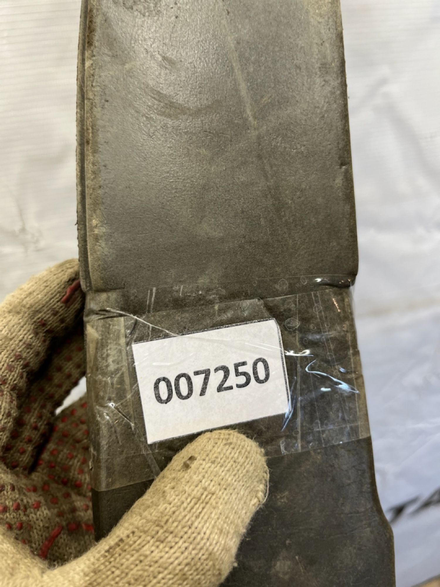 https://gcs.partsauto.market/rn-stockpro.appspot.com/thmbs/userImages/74b999aff9da8d5a09f9ff26dc196135/part/b4b7adde-5516-4085-8eec-910a7eb032fb_1749038194374.jpg