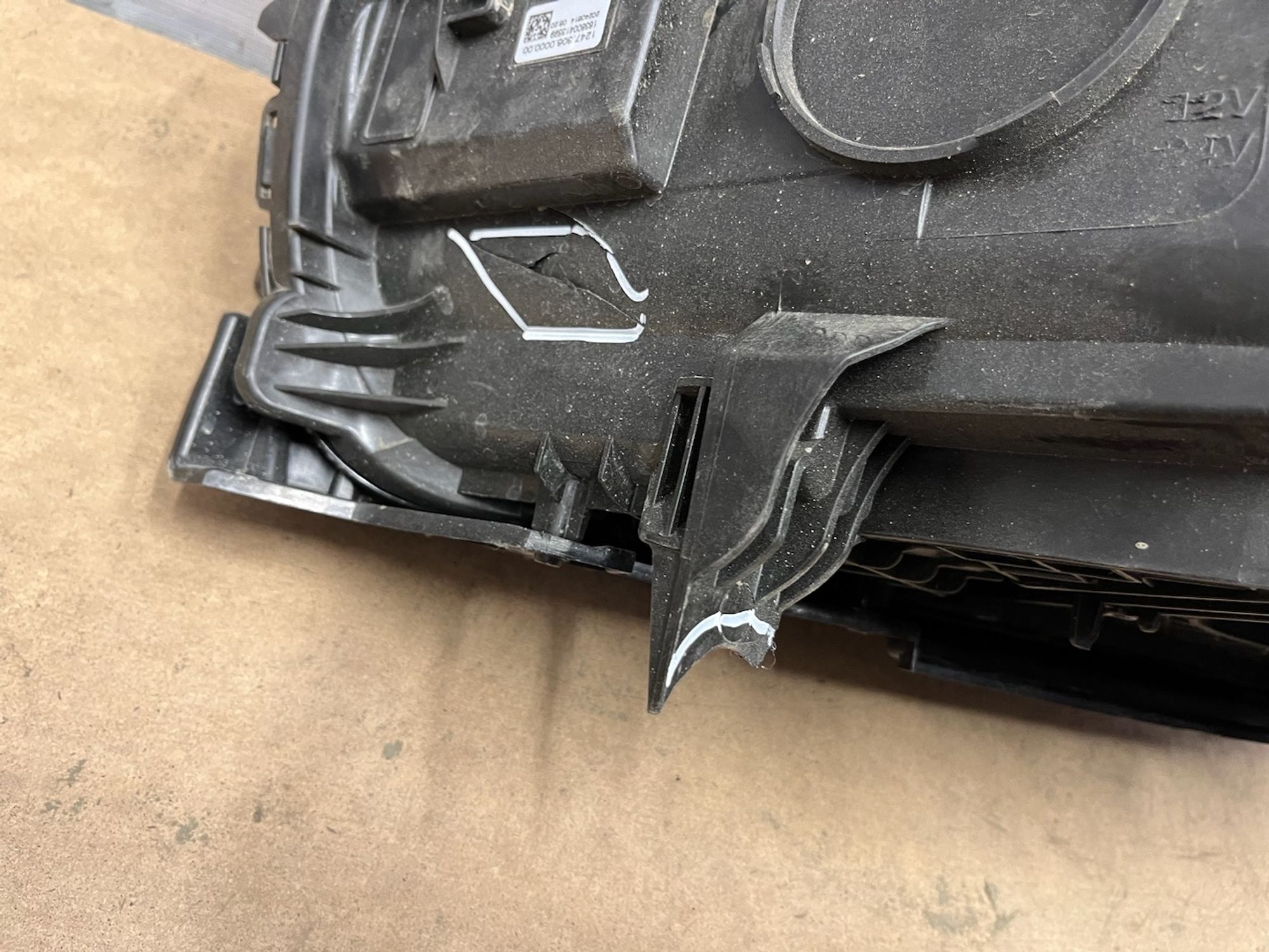 https://gcs.partsauto.market/rn-stockpro.appspot.com/thmbs/userImages/74b999aff9da8d5a09f9ff26dc196135/part/b5aba8e6-f928-4040-8b78-0b0d72995d41_1746164272908.jpg