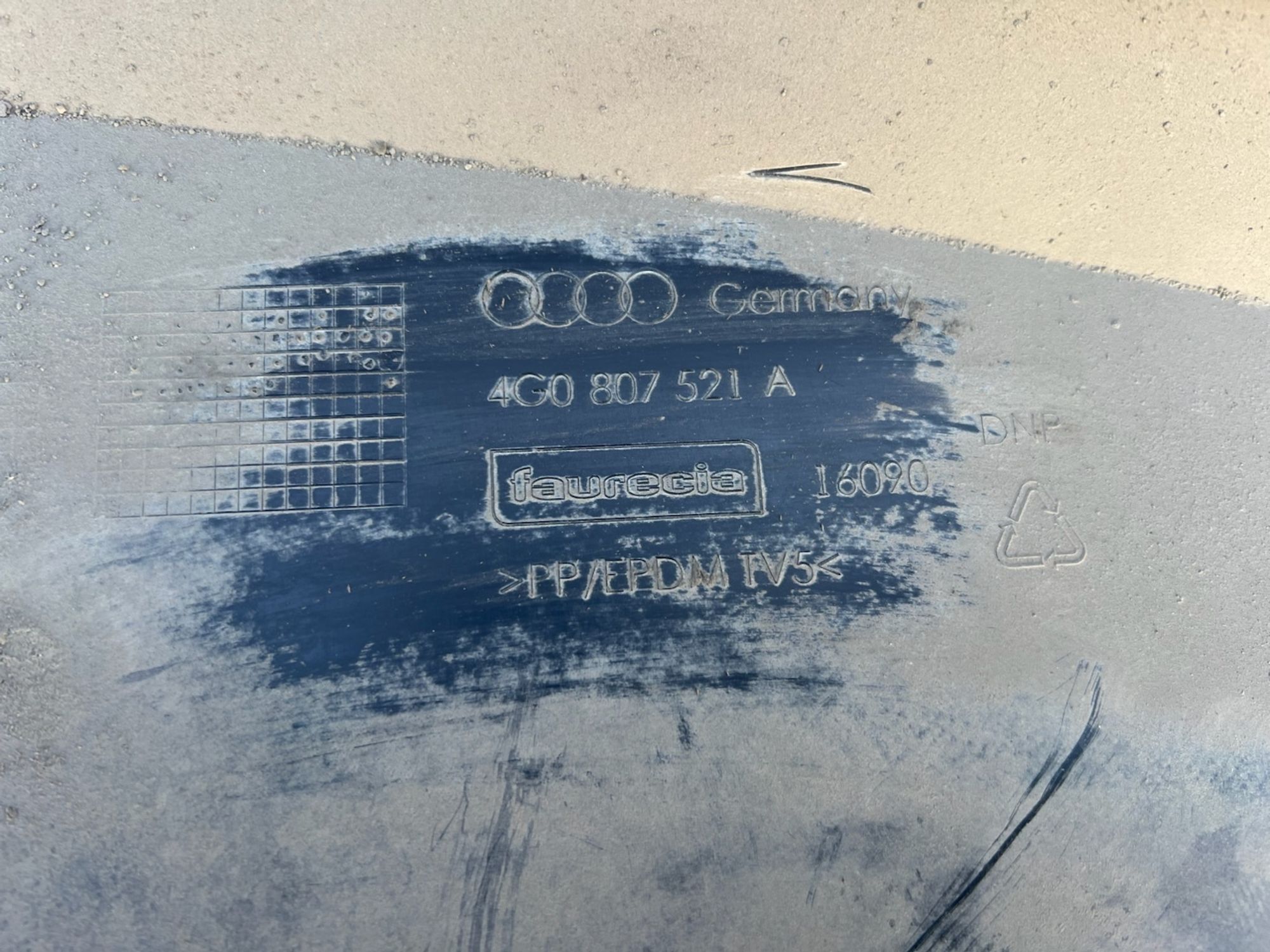 https://gcs.partsauto.market/rn-stockpro.appspot.com/thmbs/userImages/74b999aff9da8d5a09f9ff26dc196135/part/b914f053-18cd-4558-950a-363ae21cb34e_1744739953349.jpg