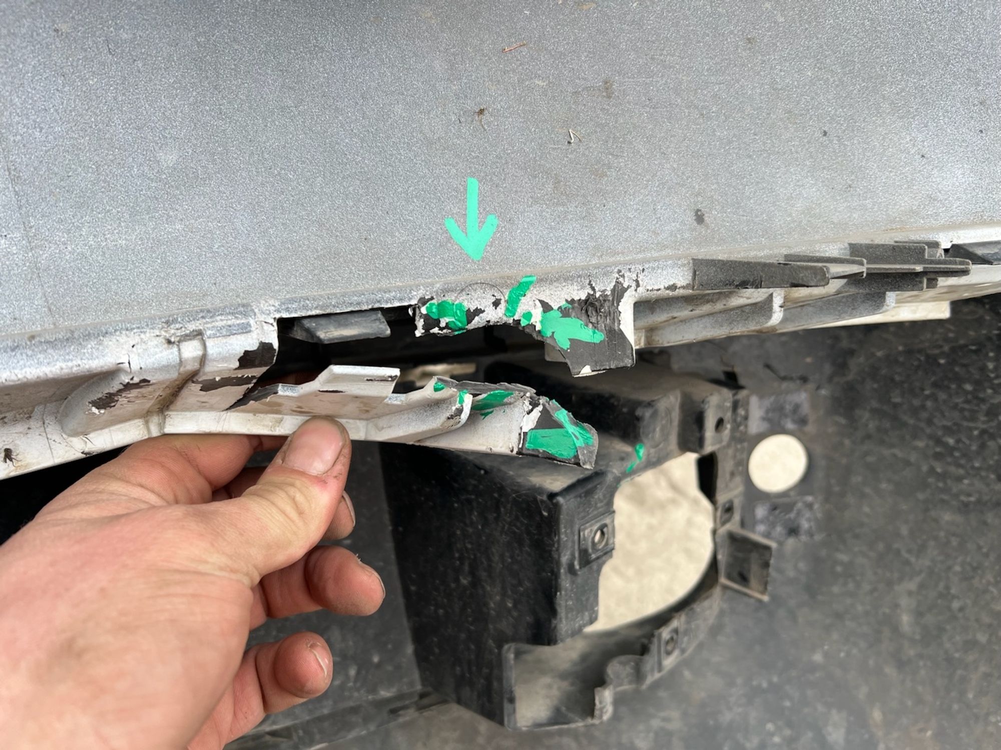 https://gcs.partsauto.market/rn-stockpro.appspot.com/thmbs/userImages/74b999aff9da8d5a09f9ff26dc196135/part/c214c69f-a0c9-464a-b5b6-a59ce662543a_1743789070847.jpg