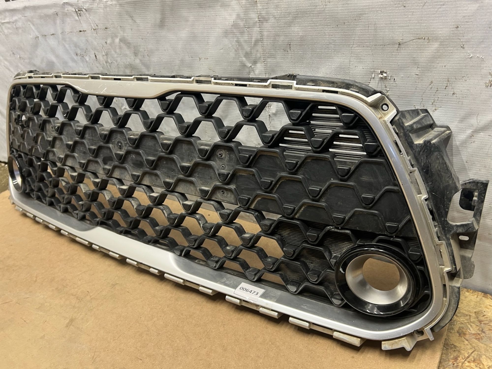 https://gcs.partsauto.market/rn-stockpro.appspot.com/thmbs/userImages/74b999aff9da8d5a09f9ff26dc196135/part/c405d0a9-0947-4c48-8b13-f23c49f067e1_1743699332416.jpg