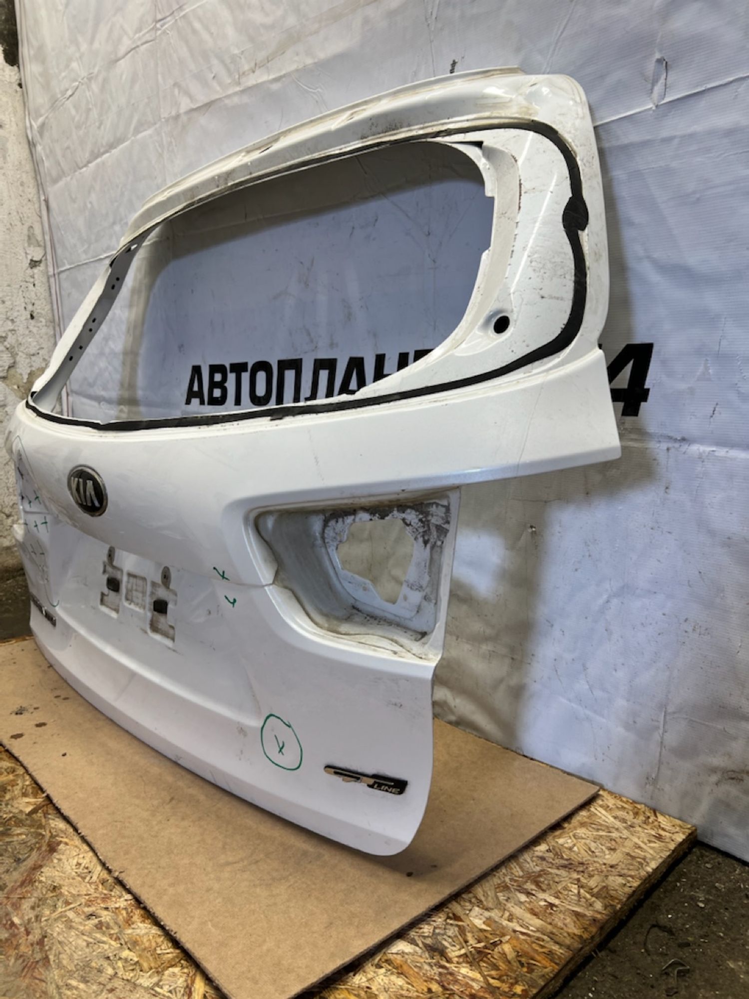 https://gcs.partsauto.market/rn-stockpro.appspot.com/thmbs/userImages/74b999aff9da8d5a09f9ff26dc196135/part/c4cb3993-0561-441f-865e-592bd259a332_1741798307927.jpg