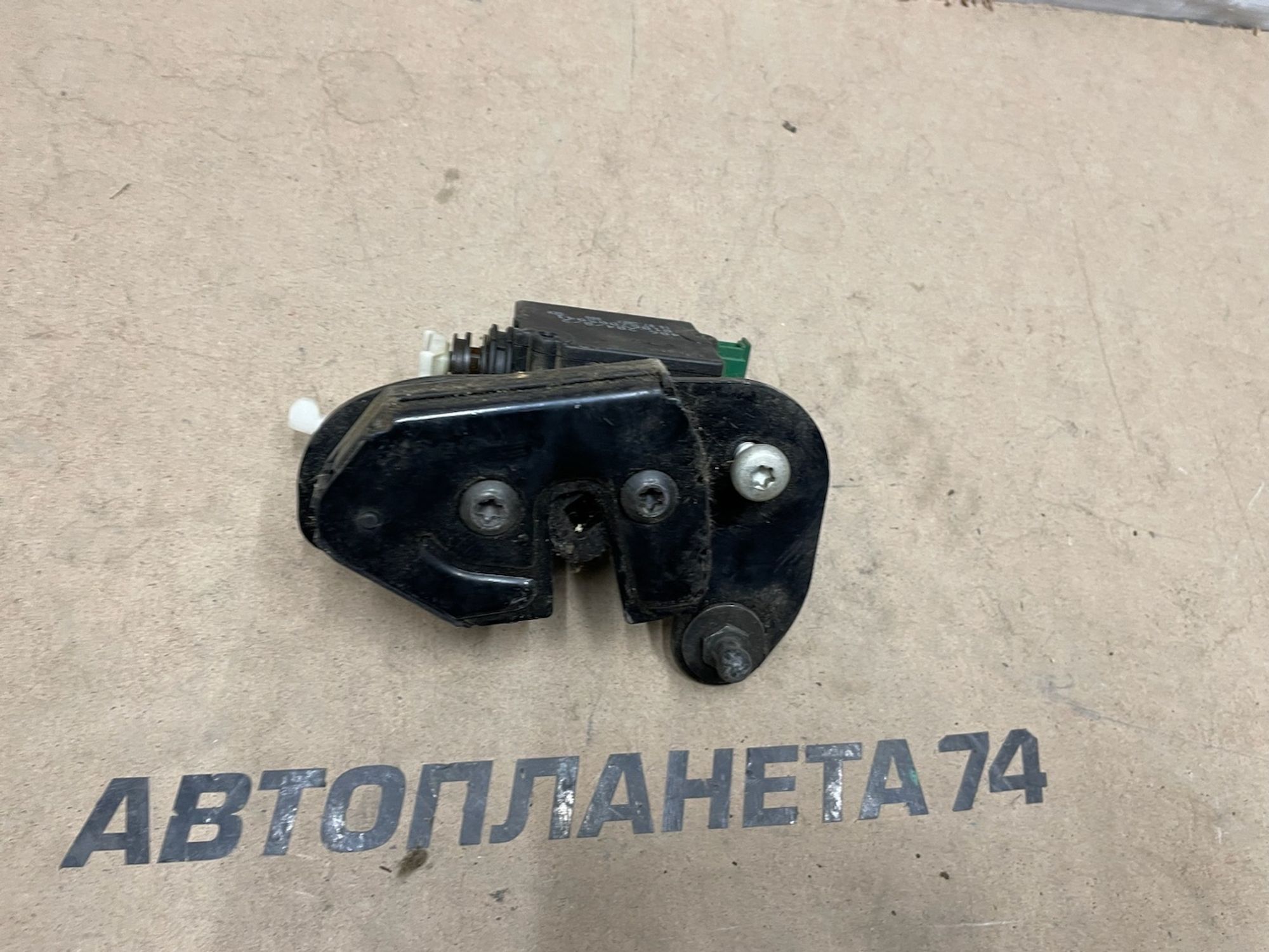 https://gcs.partsauto.market/rn-stockpro.appspot.com/thmbs/userImages/74b999aff9da8d5a09f9ff26dc196135/part/c9e7e01d-d845-48d9-9705-bf272757efd8_1738322248260.jpg