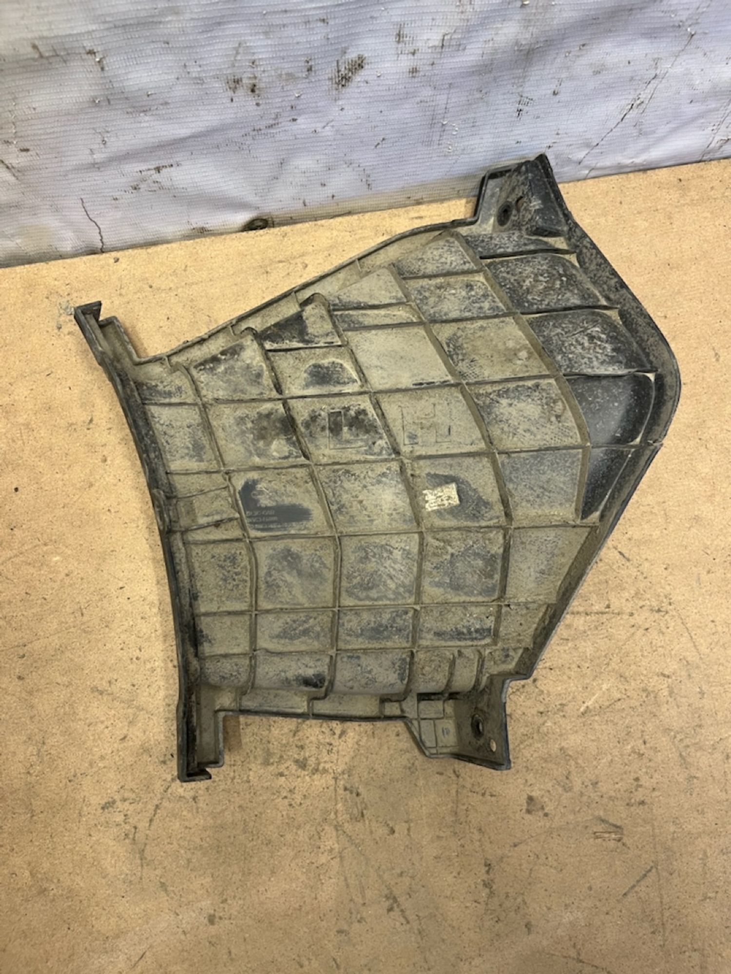 https://gcs.partsauto.market/rn-stockpro.appspot.com/thmbs/userImages/74b999aff9da8d5a09f9ff26dc196135/part/cac0b769-837d-4f04-8807-677418c9161b_1747992618556.jpg