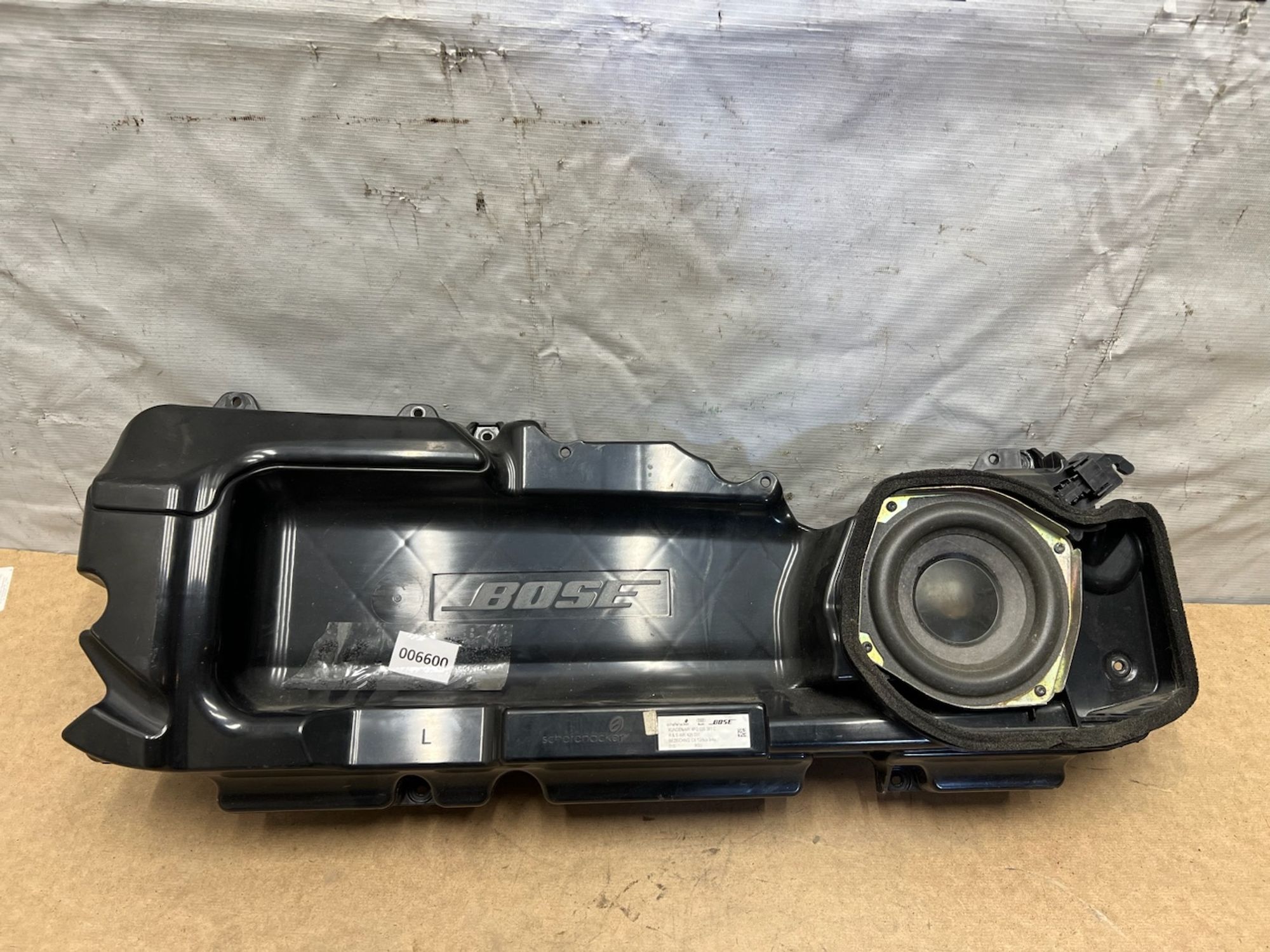 https://gcs.partsauto.market/rn-stockpro.appspot.com/thmbs/userImages/74b999aff9da8d5a09f9ff26dc196135/part/cbfb5a61-c511-48a6-a408-78fa995f0848_1743875366453.jpg