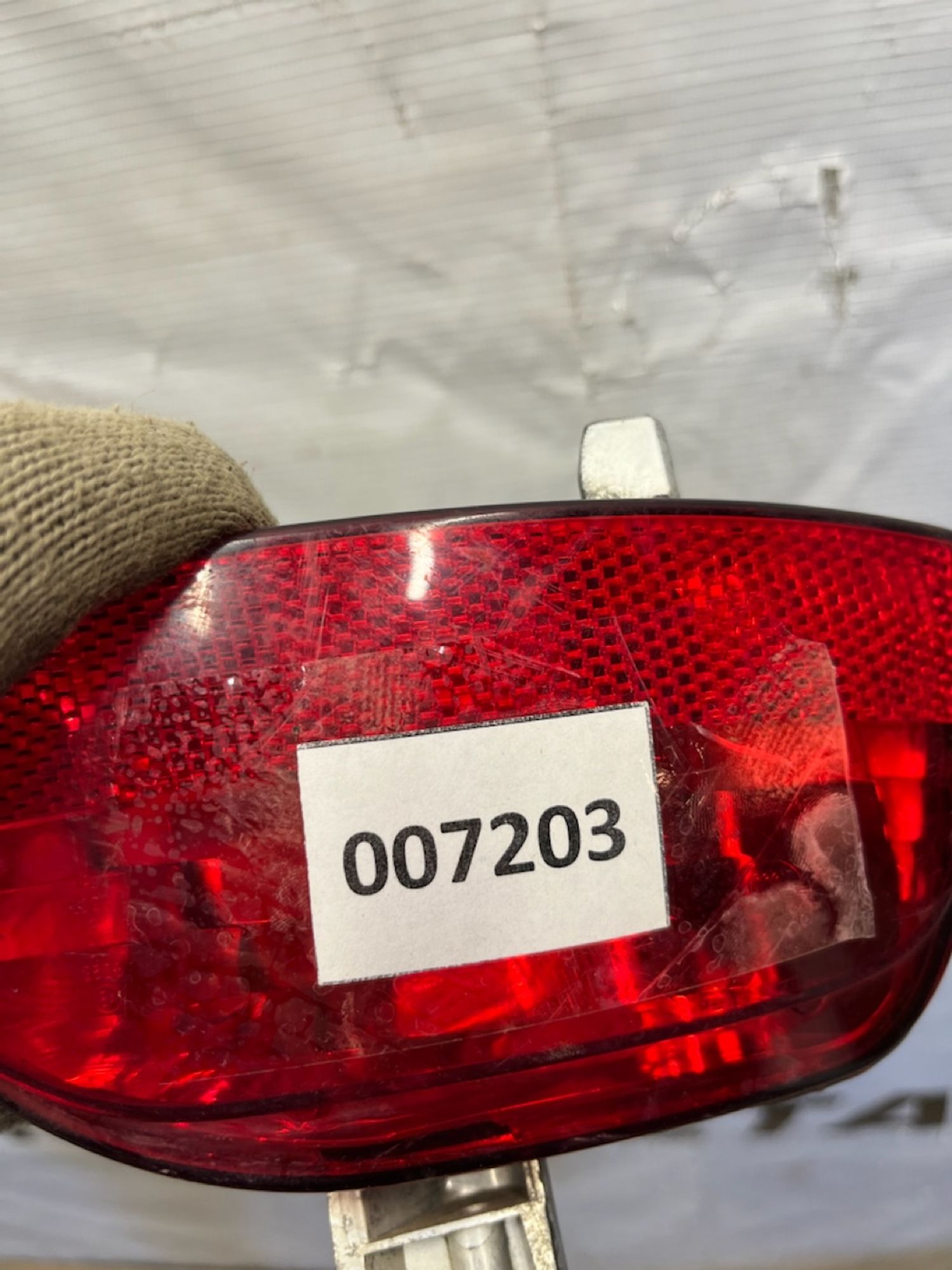 https://gcs.partsauto.market/rn-stockpro.appspot.com/thmbs/userImages/74b999aff9da8d5a09f9ff26dc196135/part/cd4d28a1-b3d0-4017-9468-9936663876ed_1750331494213.jpg