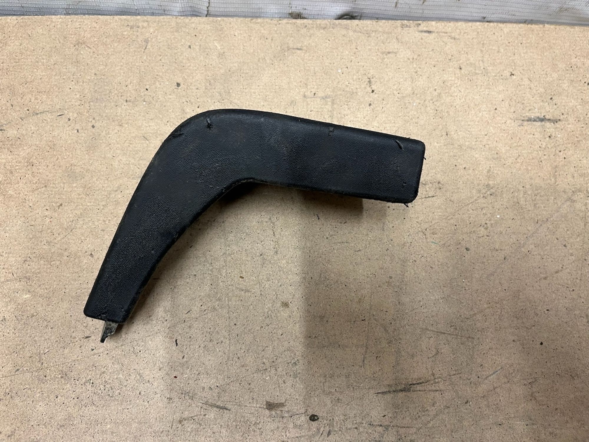 https://gcs.partsauto.market/rn-stockpro.appspot.com/thmbs/userImages/74b999aff9da8d5a09f9ff26dc196135/part/cd6bca11-f263-4ada-a232-5b39df8d1de7_1744369458313.jpg