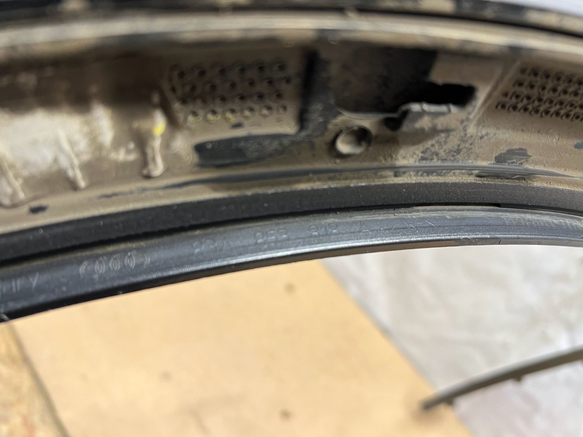 https://gcs.partsauto.market/rn-stockpro.appspot.com/thmbs/userImages/74b999aff9da8d5a09f9ff26dc196135/part/d1ca52a4-e6e2-4587-8116-731b68f0c471_1743789008675.jpg