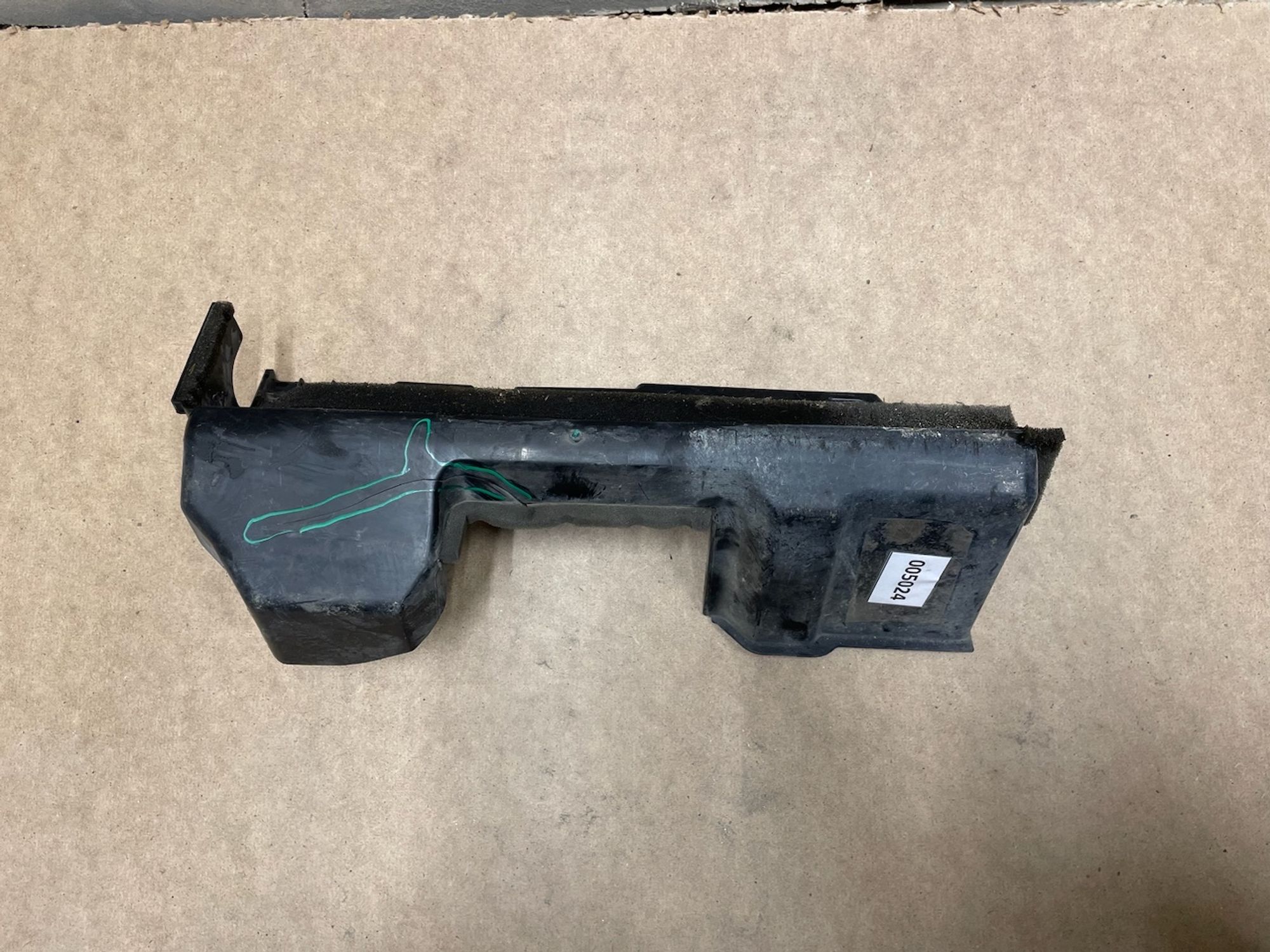 https://gcs.partsauto.market/rn-stockpro.appspot.com/thmbs/userImages/74b999aff9da8d5a09f9ff26dc196135/part/d3aab282-b89d-416c-bc96-c81a58caee4d_1730272916422.jpg