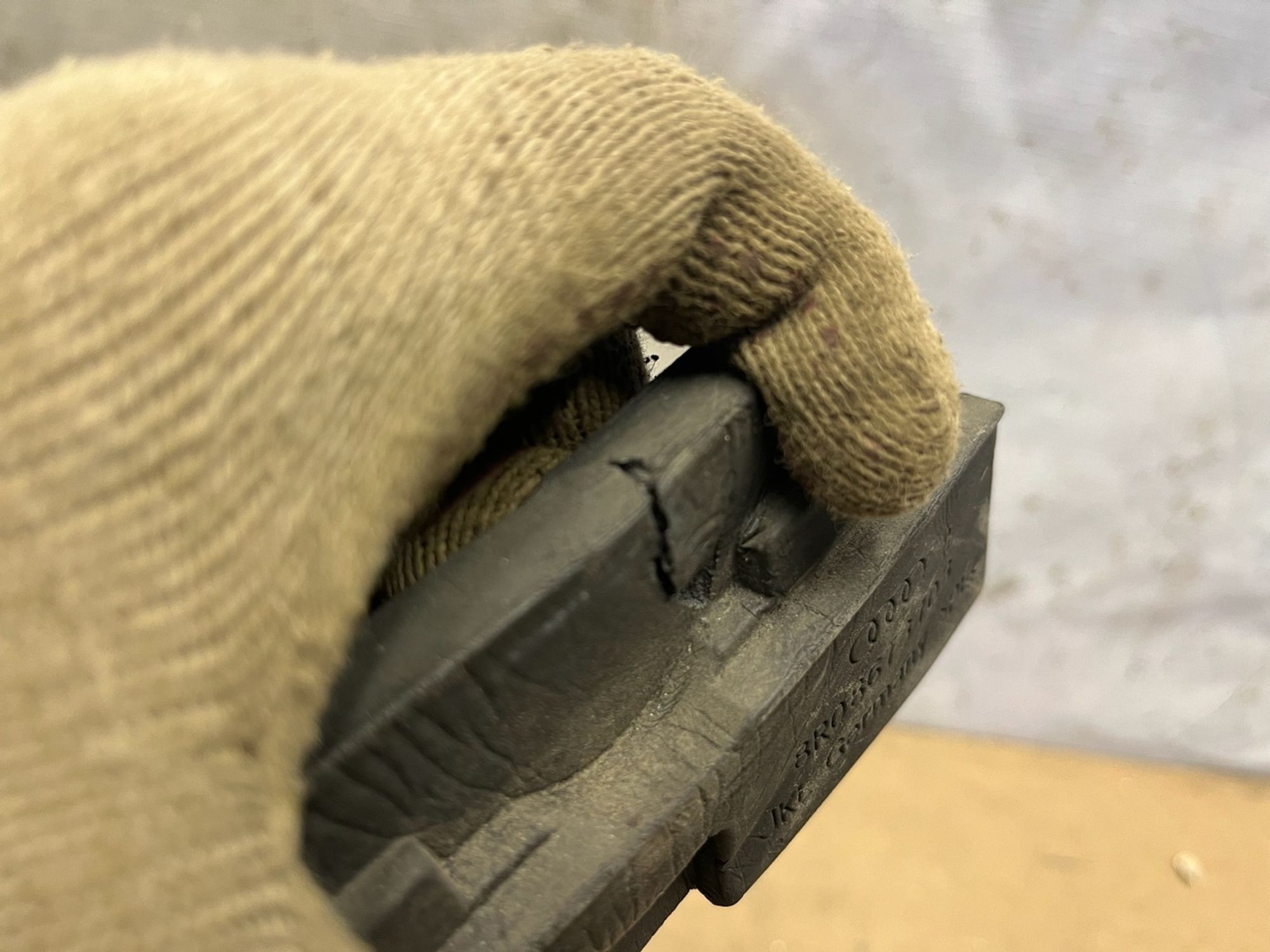 https://gcs.partsauto.market/rn-stockpro.appspot.com/thmbs/userImages/74b999aff9da8d5a09f9ff26dc196135/part/d40bbdde-2eb3-463d-b3e8-55880dd5dc91_1750315004187.jpg