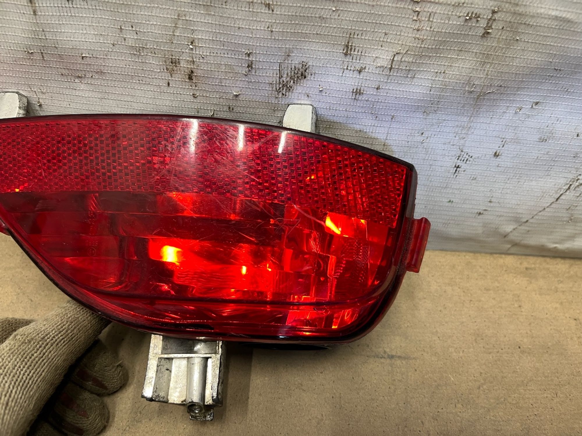 https://gcs.partsauto.market/rn-stockpro.appspot.com/thmbs/userImages/74b999aff9da8d5a09f9ff26dc196135/part/d56f5ac0-5463-4df5-b9eb-52786bc4426a_1750331477704.jpg