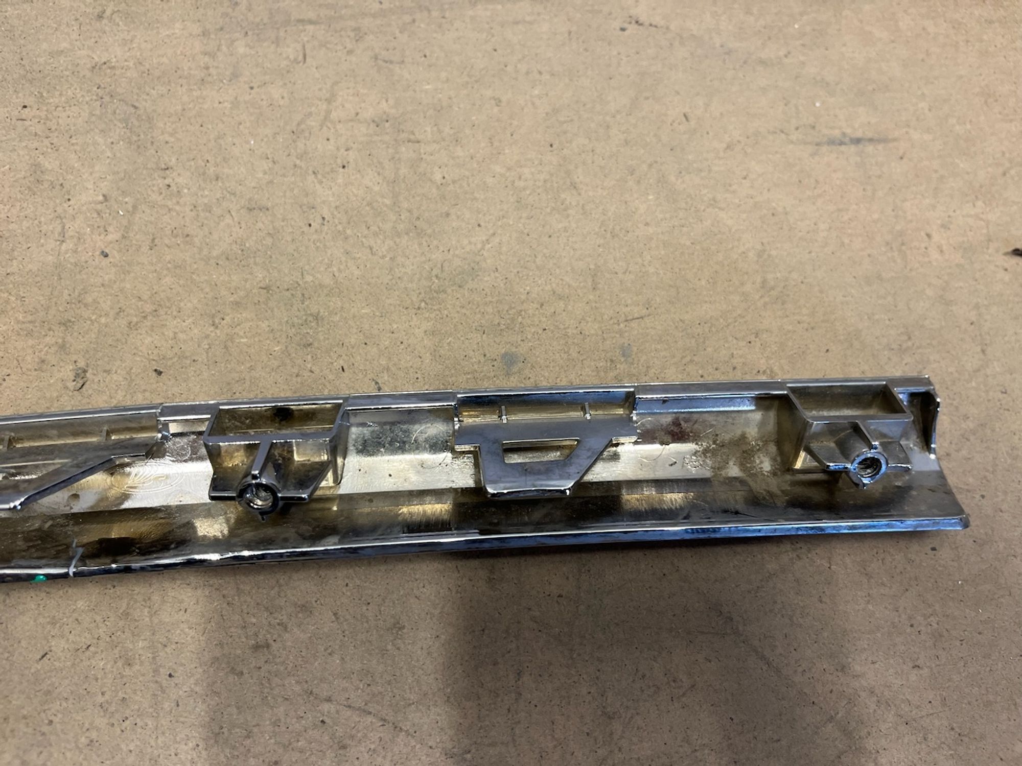 https://gcs.partsauto.market/rn-stockpro.appspot.com/thmbs/userImages/74b999aff9da8d5a09f9ff26dc196135/part/d987b138-88af-4aec-8cc9-1b745a6691c7_1750332995528.jpg