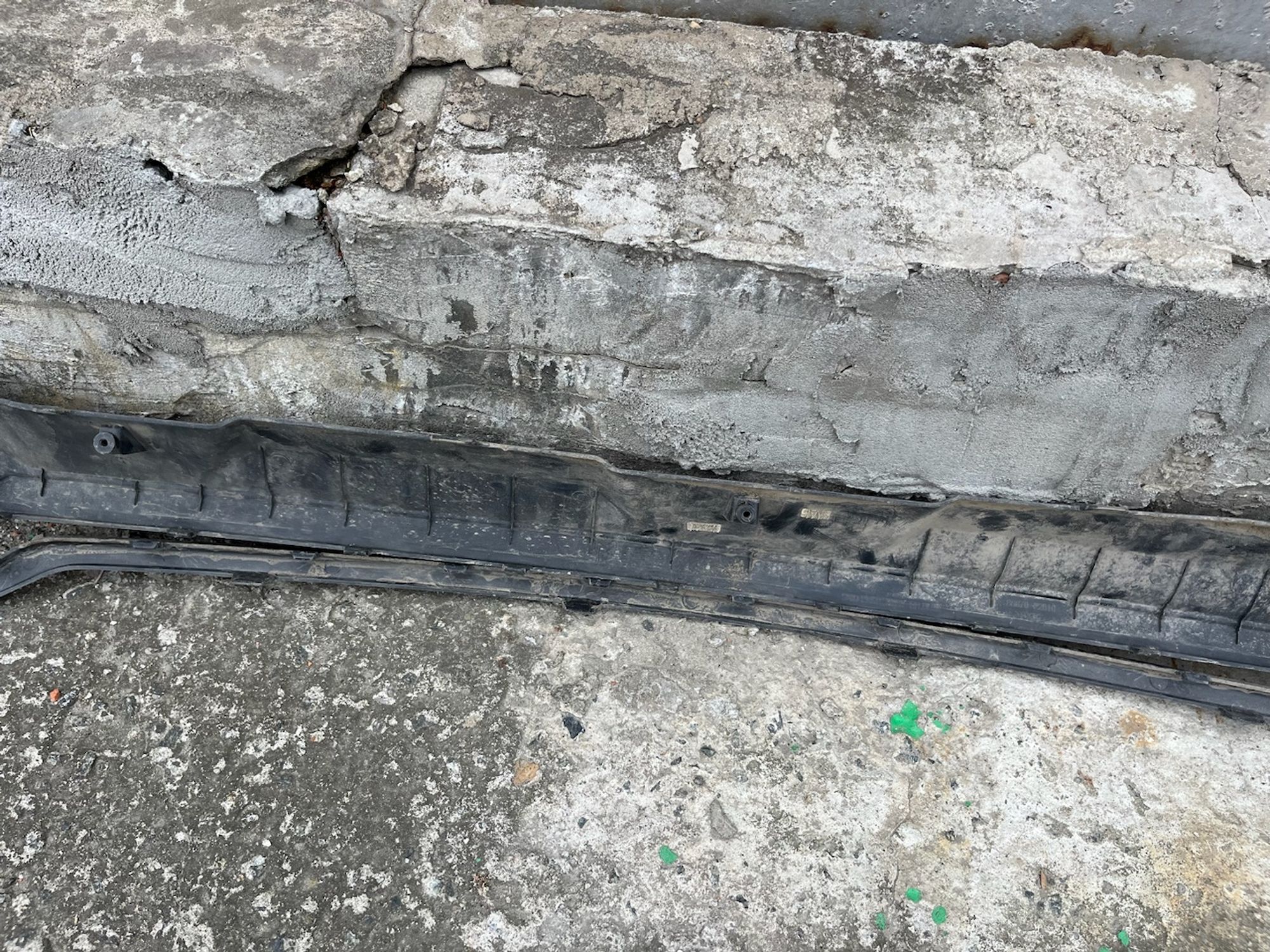 https://gcs.partsauto.market/rn-stockpro.appspot.com/thmbs/userImages/74b999aff9da8d5a09f9ff26dc196135/part/dce1423d-9bae-4f2a-86fe-9a33275ecea8_1747380172269.jpg