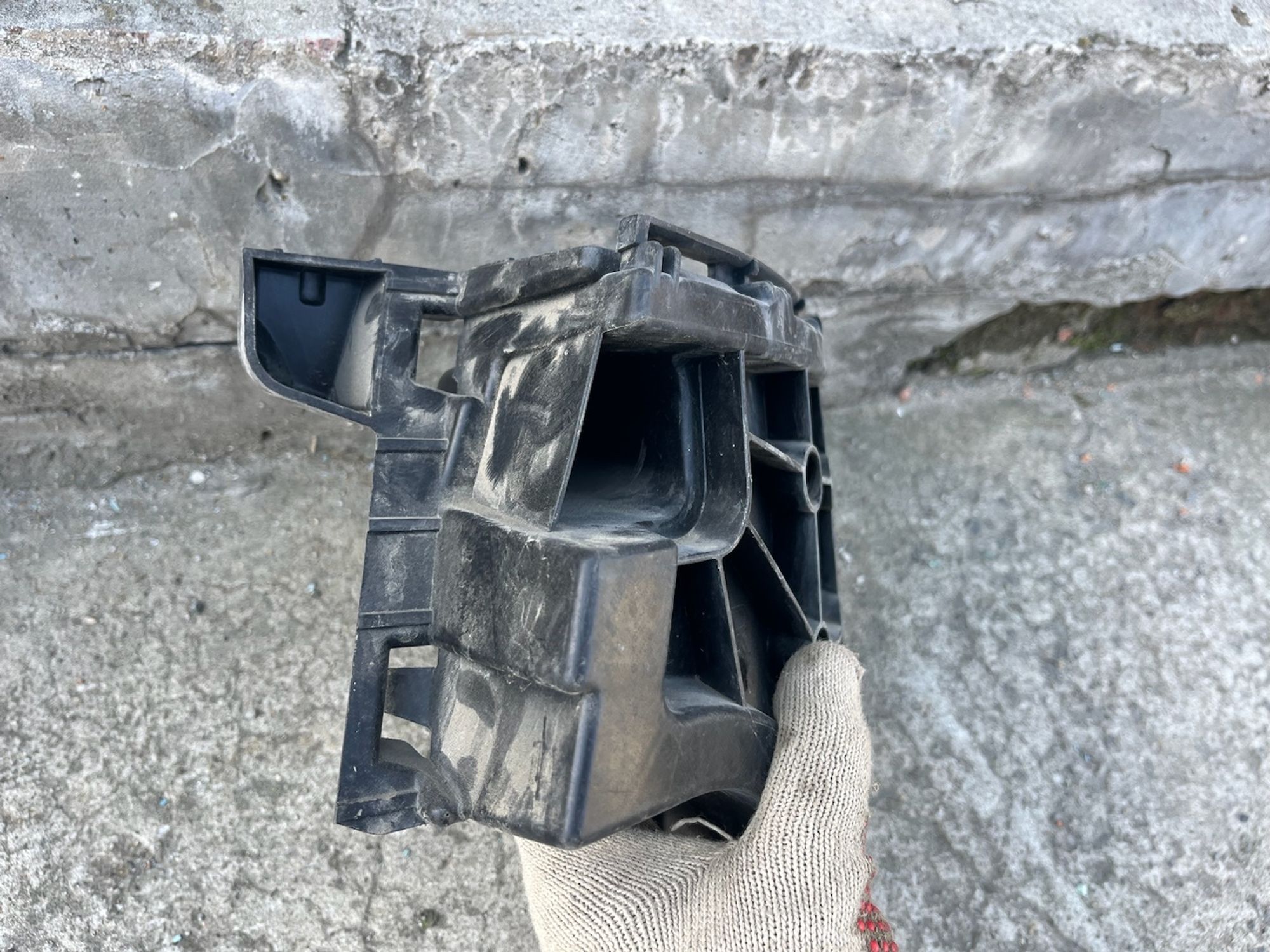 https://gcs.partsauto.market/rn-stockpro.appspot.com/thmbs/userImages/74b999aff9da8d5a09f9ff26dc196135/part/dd361bc3-e74b-489e-a86e-43b7907d10c8_1747396253689.jpg