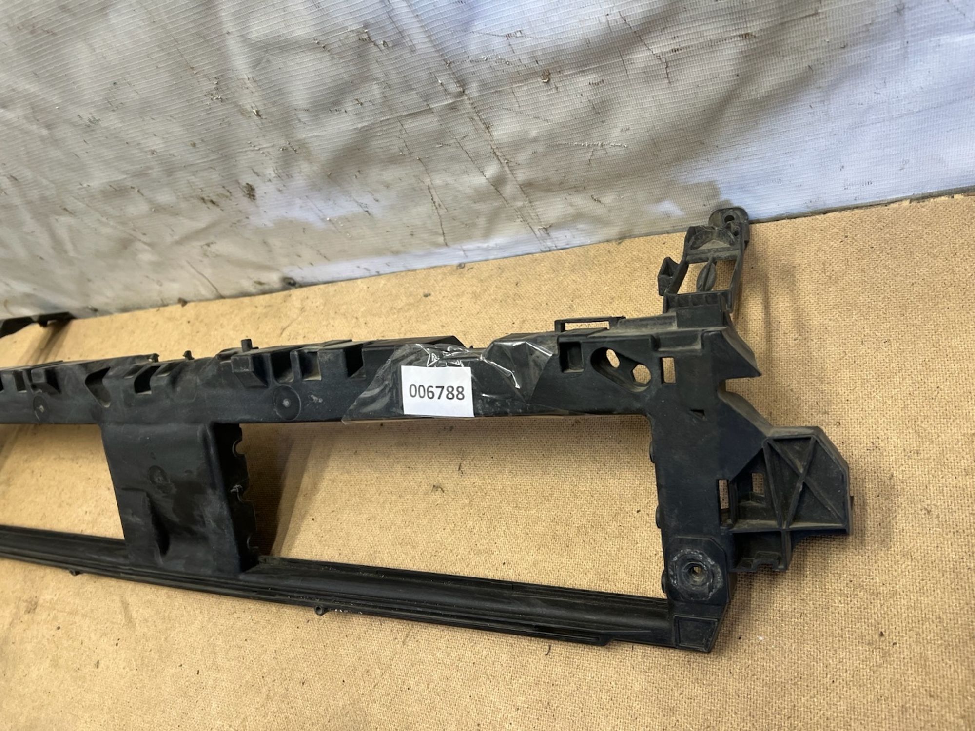 https://gcs.partsauto.market/rn-stockpro.appspot.com/thmbs/userImages/74b999aff9da8d5a09f9ff26dc196135/part/ddf66a5b-7868-489f-b632-29b841829c90_1744895455150.jpg