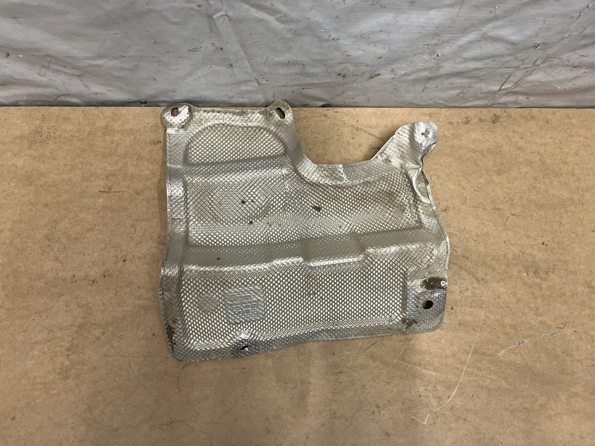 https://gcs.partsauto.market/rn-stockpro.appspot.com/thmbs/userImages/74b999aff9da8d5a09f9ff26dc196135/part/df4b2fe5-8ce7-4965-acda-715488c4e933_1746007695281.jpg