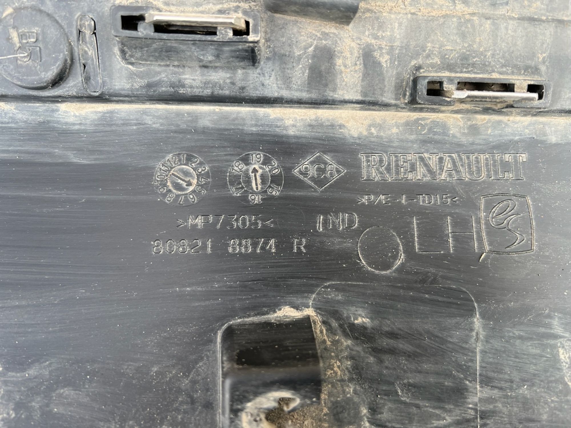 https://gcs.partsauto.market/rn-stockpro.appspot.com/thmbs/userImages/74b999aff9da8d5a09f9ff26dc196135/part/e0b0f27a-084b-451c-aabb-133b0e0e7903_1746728224820.jpg