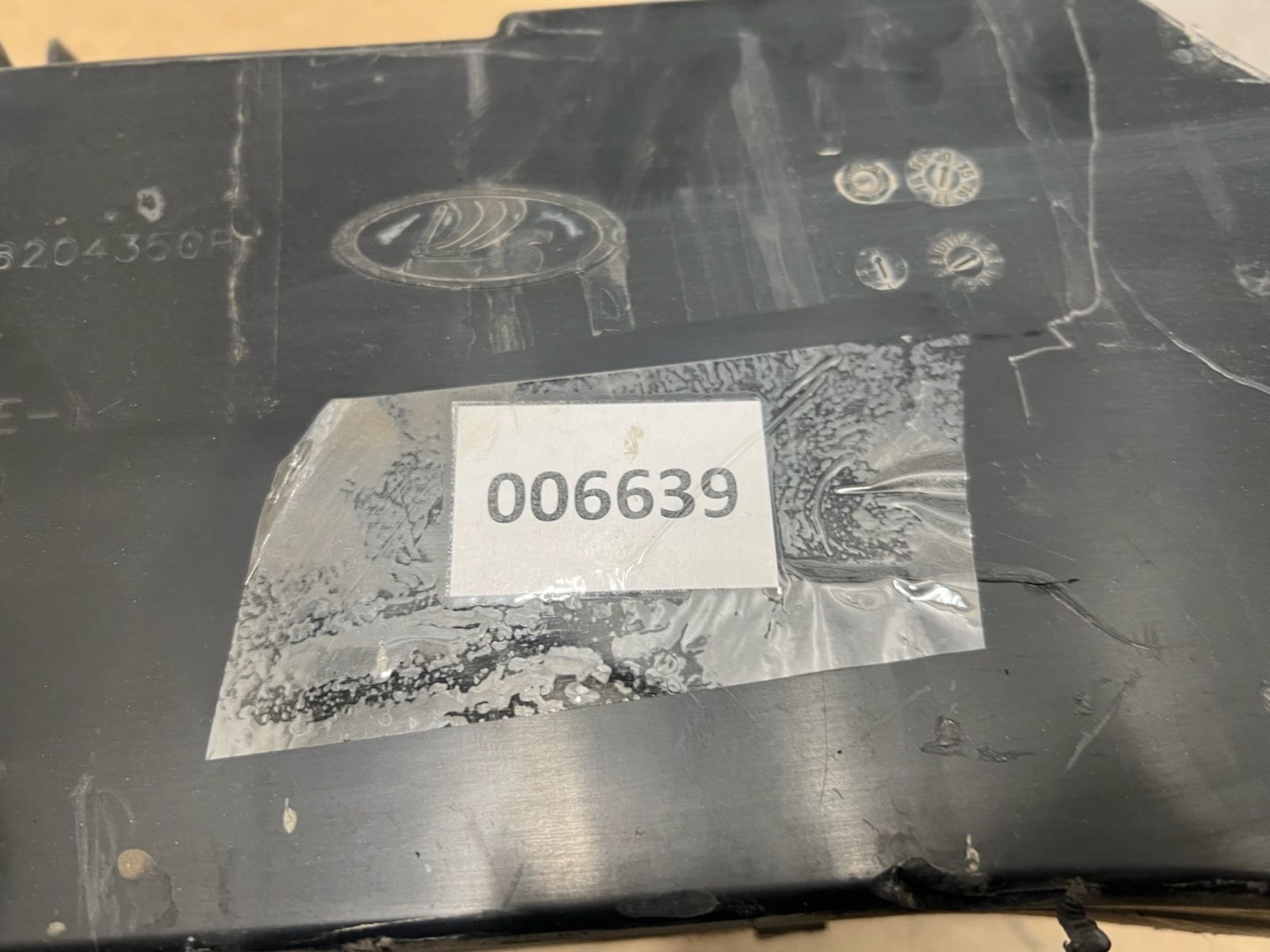 https://gcs.partsauto.market/rn-stockpro.appspot.com/thmbs/userImages/74b999aff9da8d5a09f9ff26dc196135/part/e207e576-2f53-477a-9f32-a3e92caba4f3_1744302167221.jpg