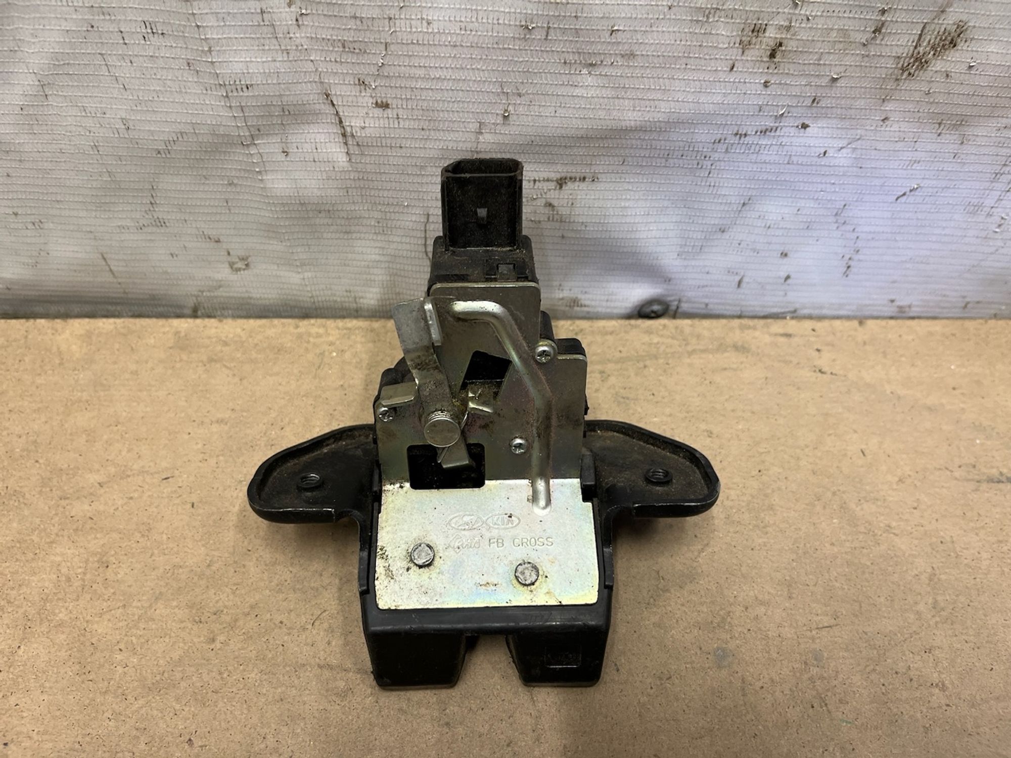 https://gcs.partsauto.market/rn-stockpro.appspot.com/thmbs/userImages/74b999aff9da8d5a09f9ff26dc196135/part/e7e5f681-e2f4-48e8-bb86-3c8e4a233c9b_1750334921017.jpg