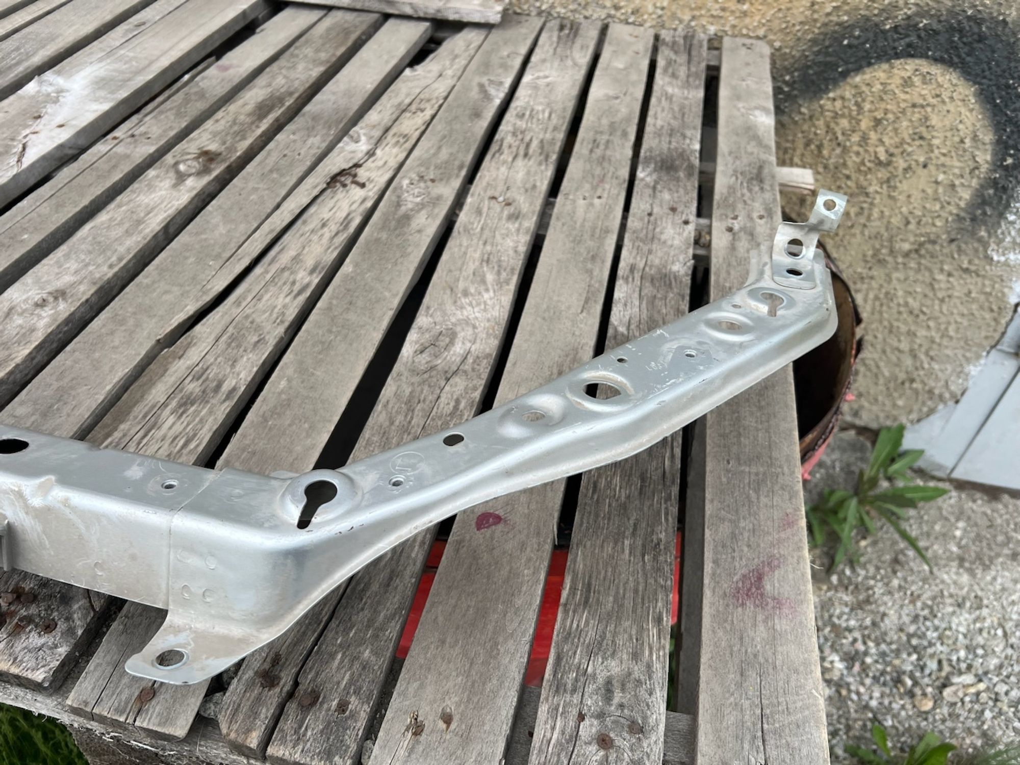 https://gcs.partsauto.market/rn-stockpro.appspot.com/thmbs/userImages/74b999aff9da8d5a09f9ff26dc196135/part/e867002b-334b-45e4-a401-a1b30ed7fa08_1747680258958.jpg