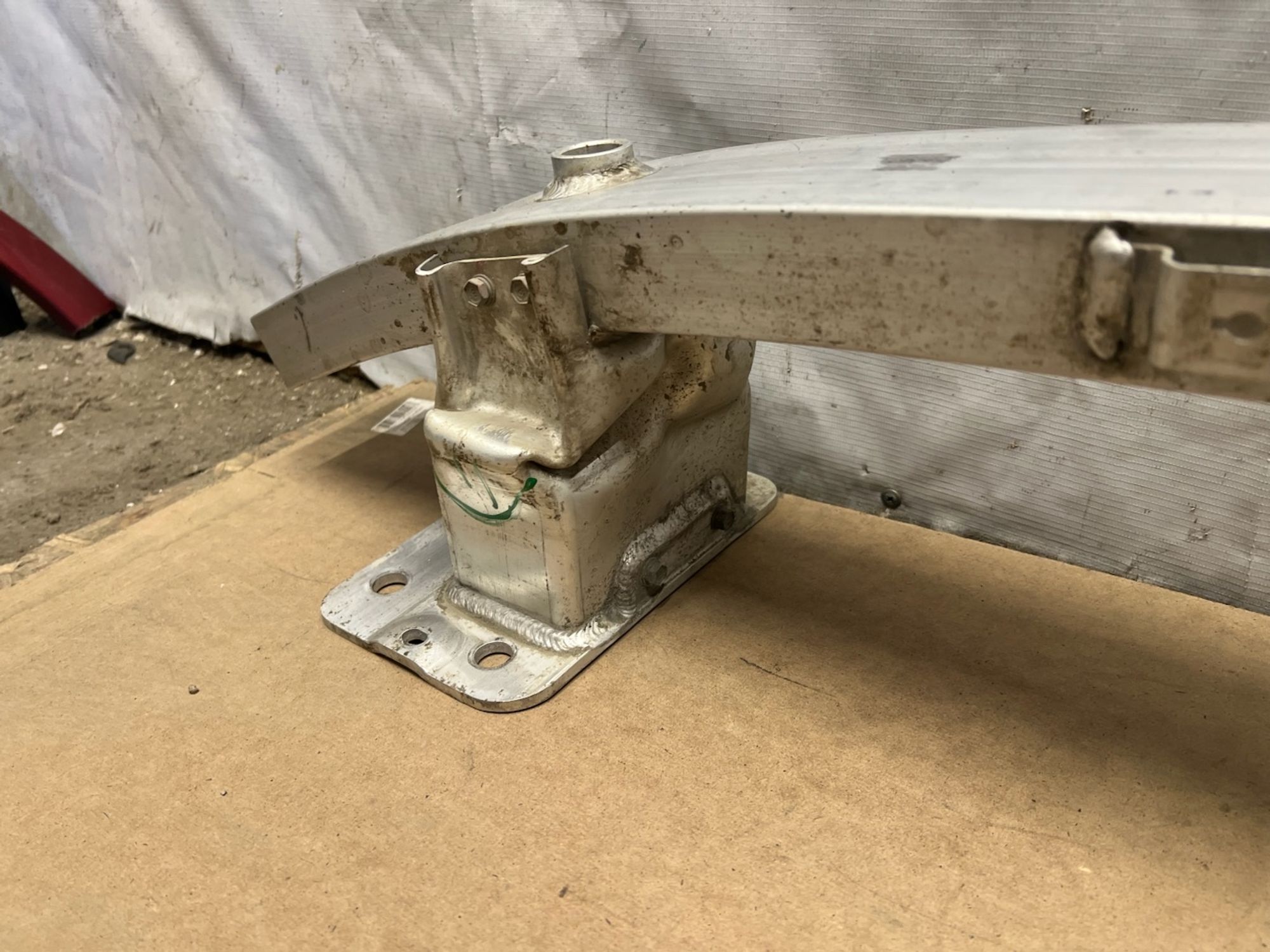 https://gcs.partsauto.market/rn-stockpro.appspot.com/thmbs/userImages/74b999aff9da8d5a09f9ff26dc196135/part/ed4ebc09-36d7-4c07-b383-dfca5ce37256_1747764082552.jpg