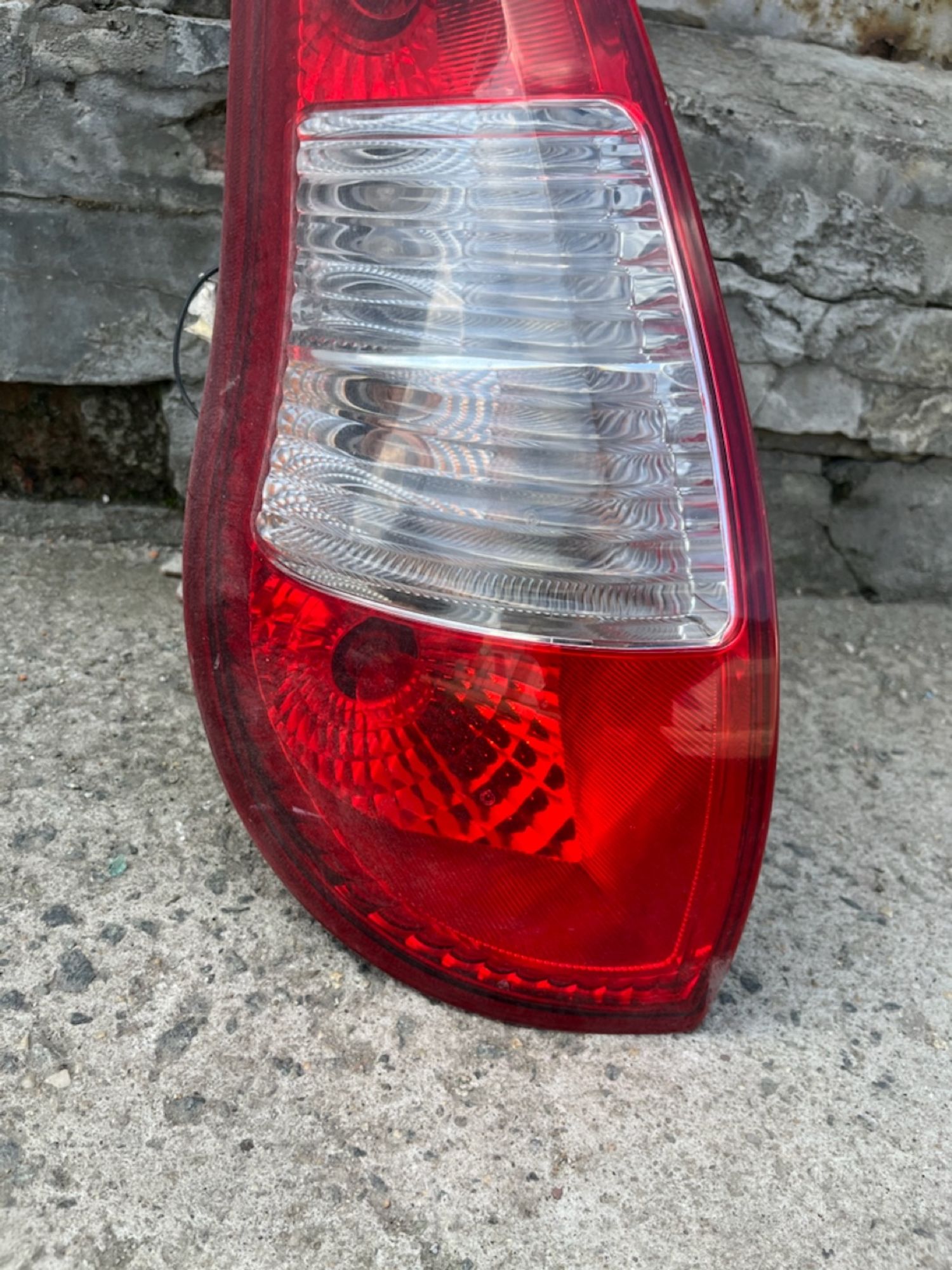 https://gcs.partsauto.market/rn-stockpro.appspot.com/thmbs/userImages/74b999aff9da8d5a09f9ff26dc196135/part/ef46d376-120f-4719-8be4-e48d78f0d1cf_1747397779754.jpg