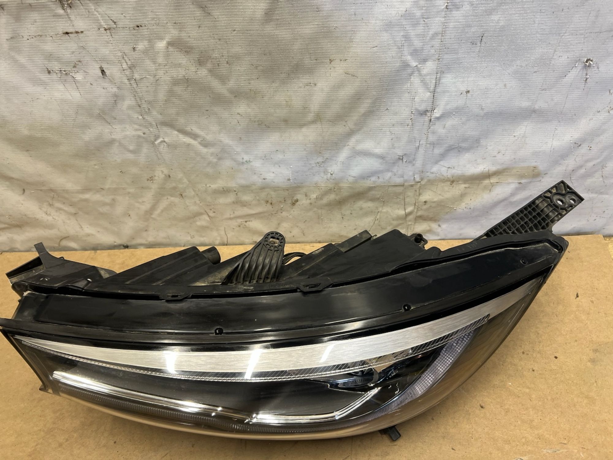 https://gcs.partsauto.market/rn-stockpro.appspot.com/thmbs/userImages/74b999aff9da8d5a09f9ff26dc196135/part/ef4ad2c1-1b4e-4c7a-be15-00b013adee7c_1747911291545.jpg