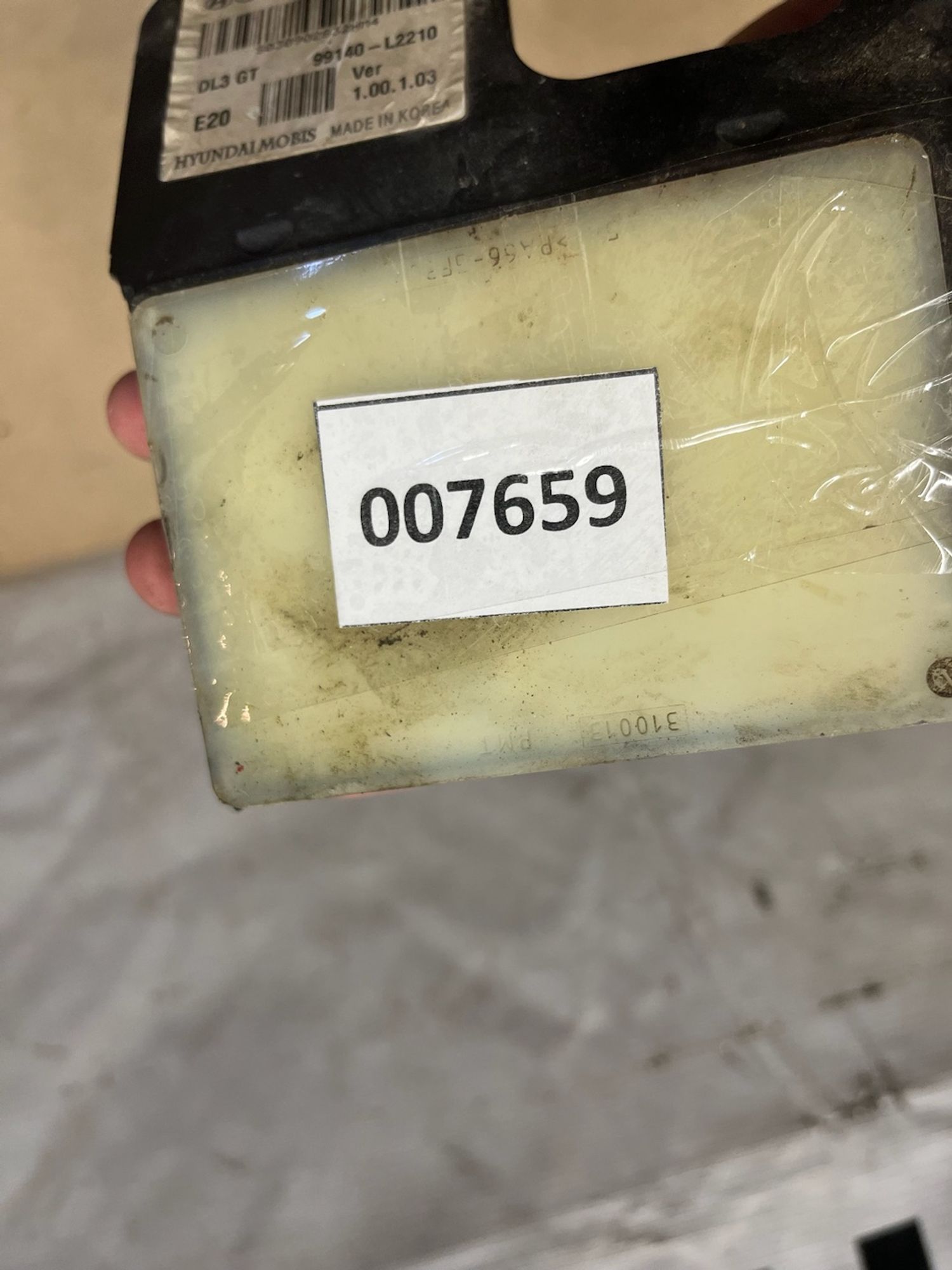 https://gcs.partsauto.market/rn-stockpro.appspot.com/thmbs/userImages/74b999aff9da8d5a09f9ff26dc196135/part/f05ffd64-c142-4c64-898b-612093c64cc7_1750401178387.jpg