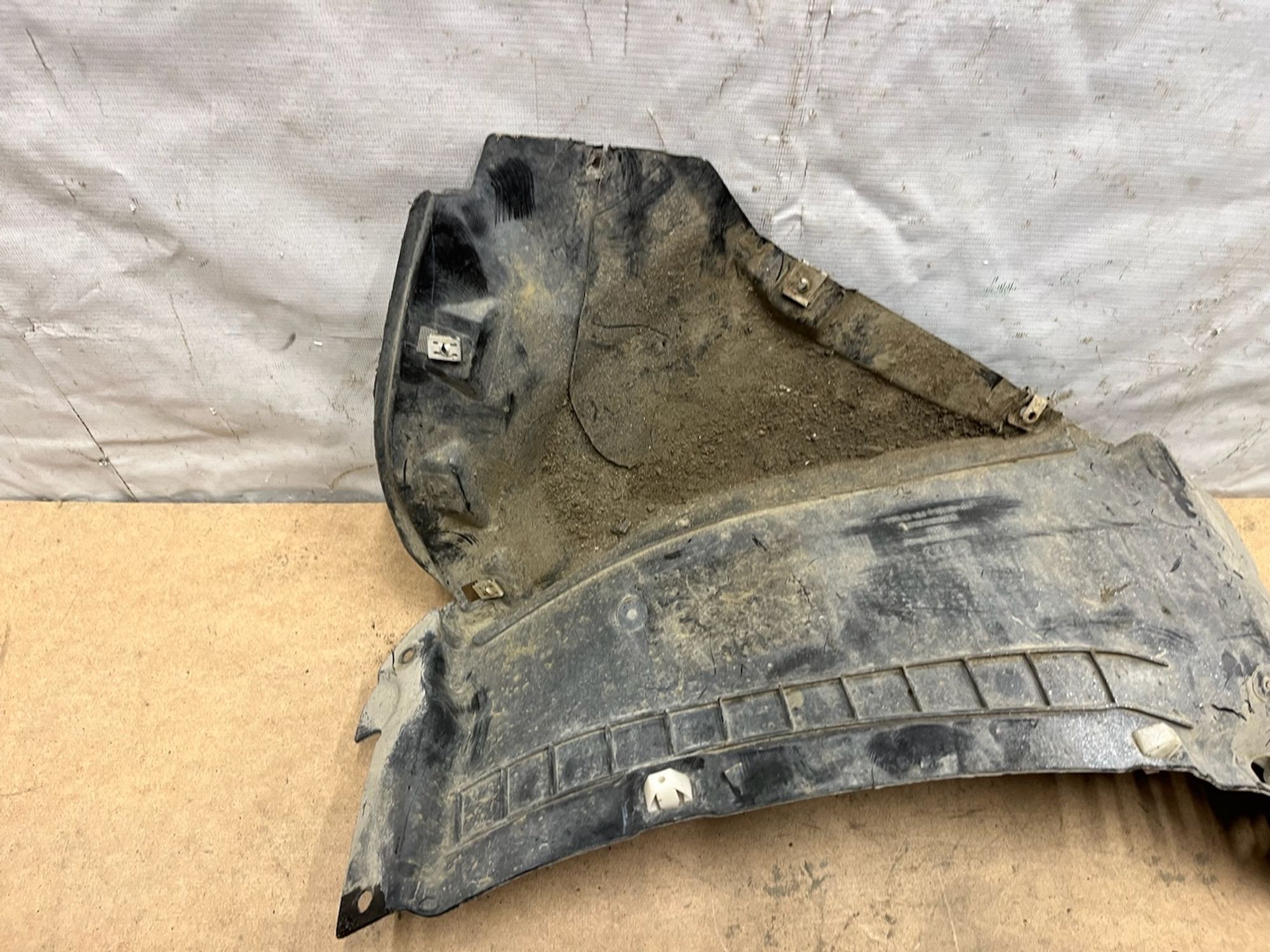 https://gcs.partsauto.market/rn-stockpro.appspot.com/thmbs/userImages/74b999aff9da8d5a09f9ff26dc196135/part/f232beb4-d59b-439d-bd8e-225bd1f4ea1c_1746006989444.jpg