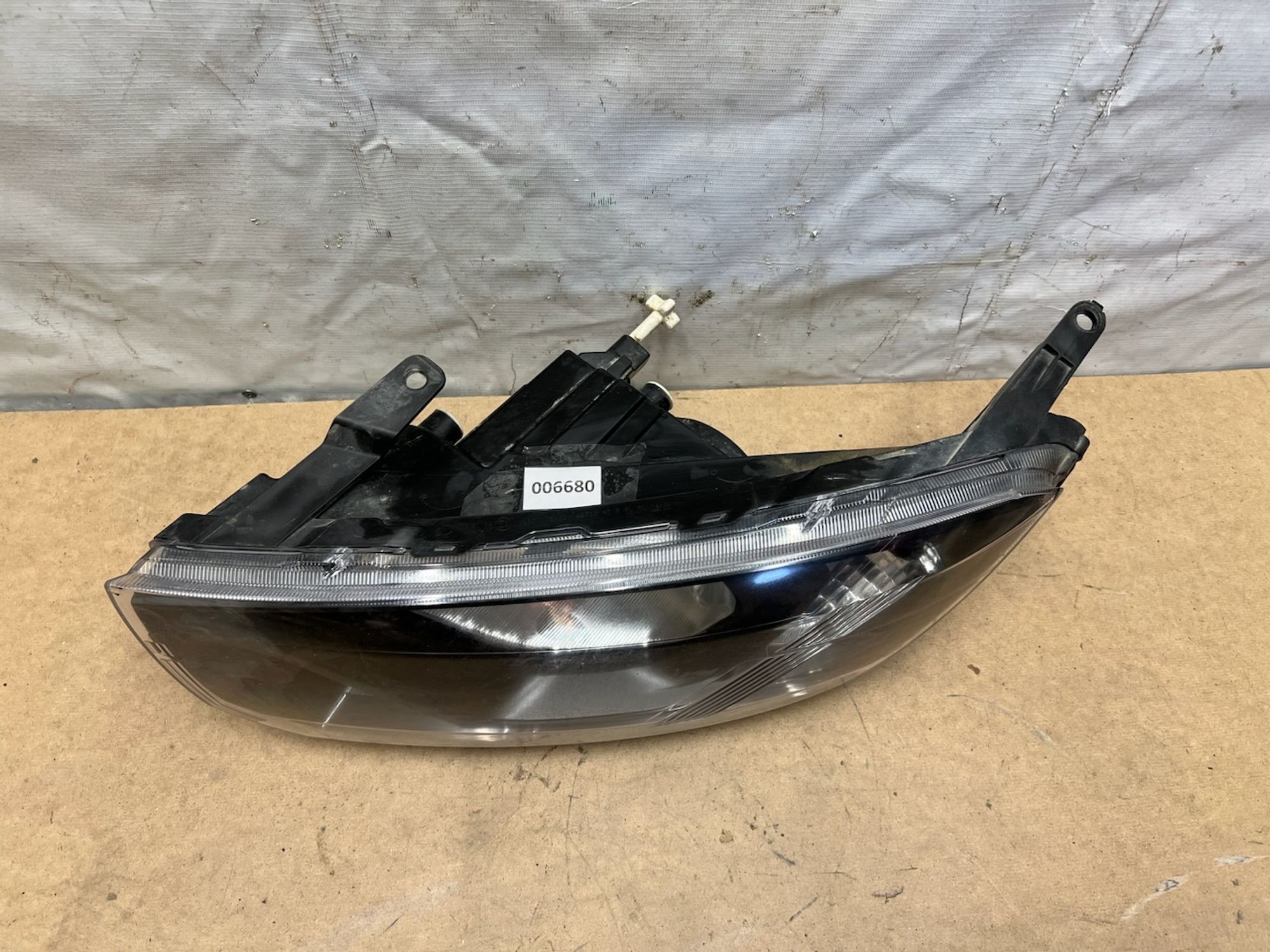 https://gcs.partsauto.market/rn-stockpro.appspot.com/thmbs/userImages/74b999aff9da8d5a09f9ff26dc196135/part/f5d8f150-15dc-4c73-907e-2fba277bdc7e_1744306320075.jpg