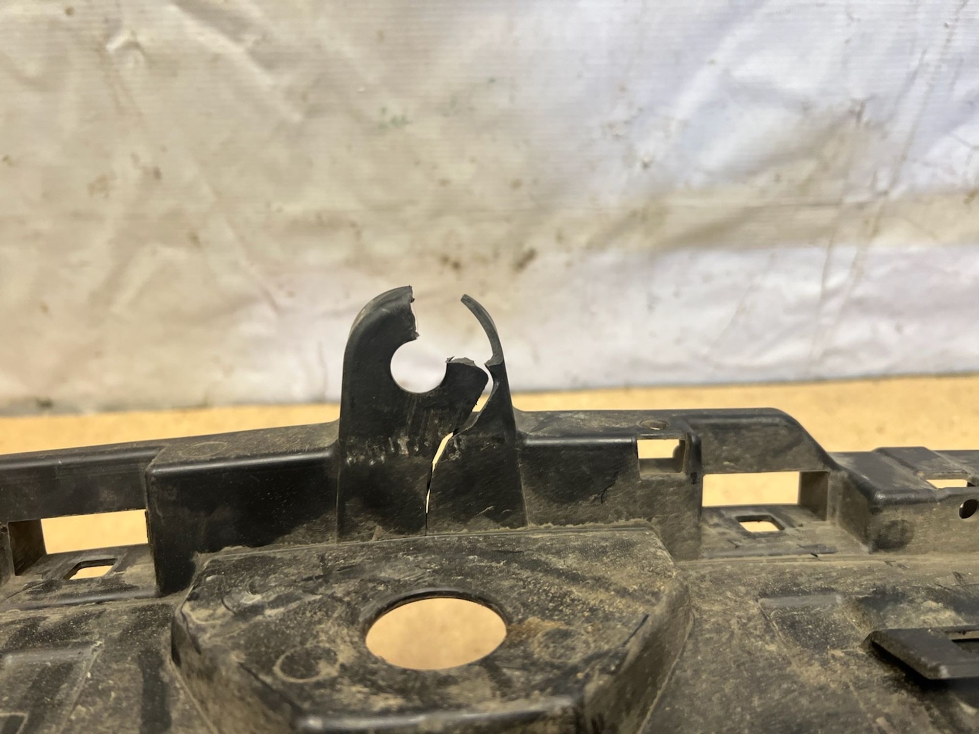 https://gcs.partsauto.market/rn-stockpro.appspot.com/thmbs/userImages/74b999aff9da8d5a09f9ff26dc196135/part/f8be8c58-59fa-43f9-ab74-1c105b977f12_1744910375124.jpg