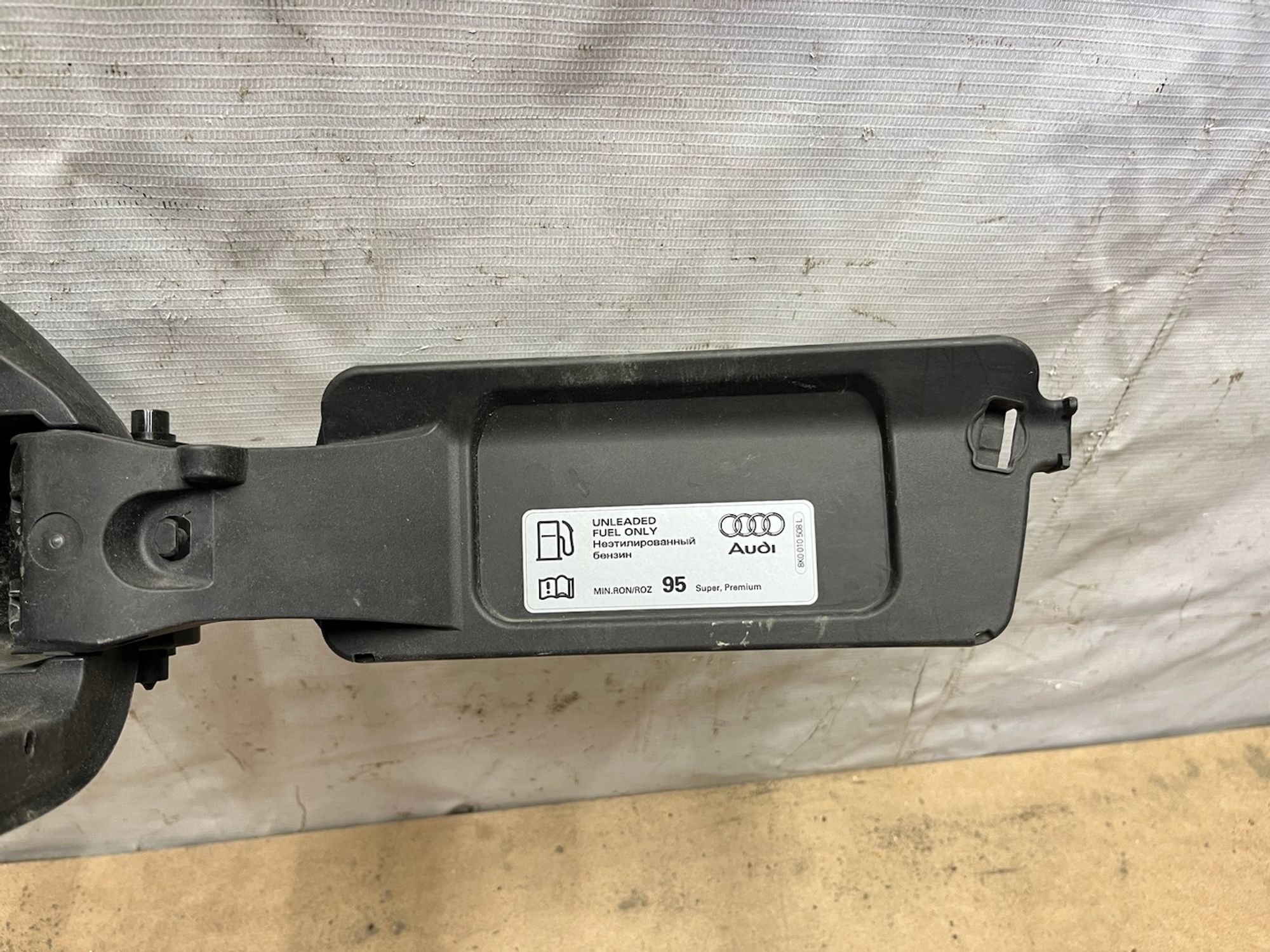https://gcs.partsauto.market/rn-stockpro.appspot.com/thmbs/userImages/74b999aff9da8d5a09f9ff26dc196135/part/f9912d75-0d07-48d9-a9b9-71c95c92041b_1746015574541.jpg