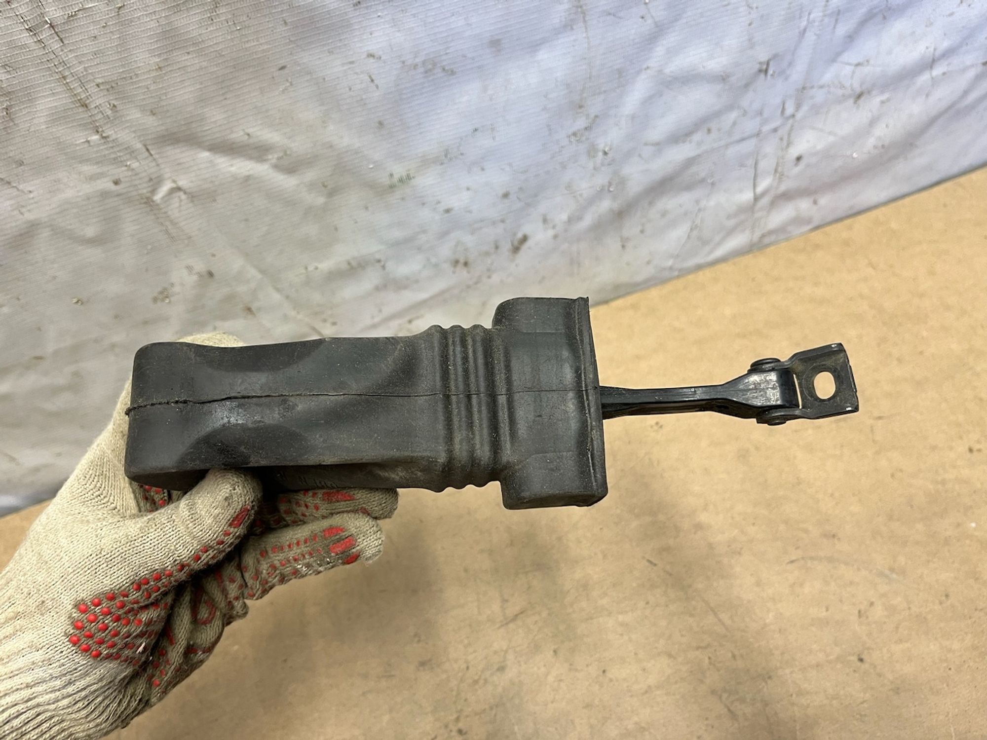 https://gcs.partsauto.market/rn-stockpro.appspot.com/thmbs/userImages/74b999aff9da8d5a09f9ff26dc196135/part/faa1c798-b9b0-481e-86dc-f867cea41110_1746184822874.jpg