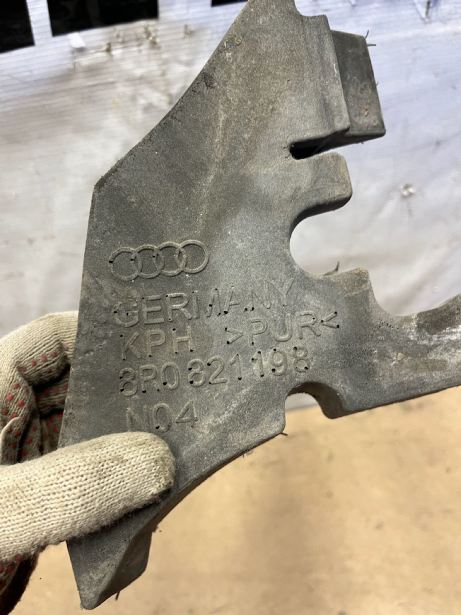 https://gcs.partsauto.market/rn-stockpro.appspot.com/thmbs/userImages/74b999aff9da8d5a09f9ff26dc196135/part/fe43cd5e-c2e0-44fc-a44a-b9bf0f787184_1746014530539.jpg