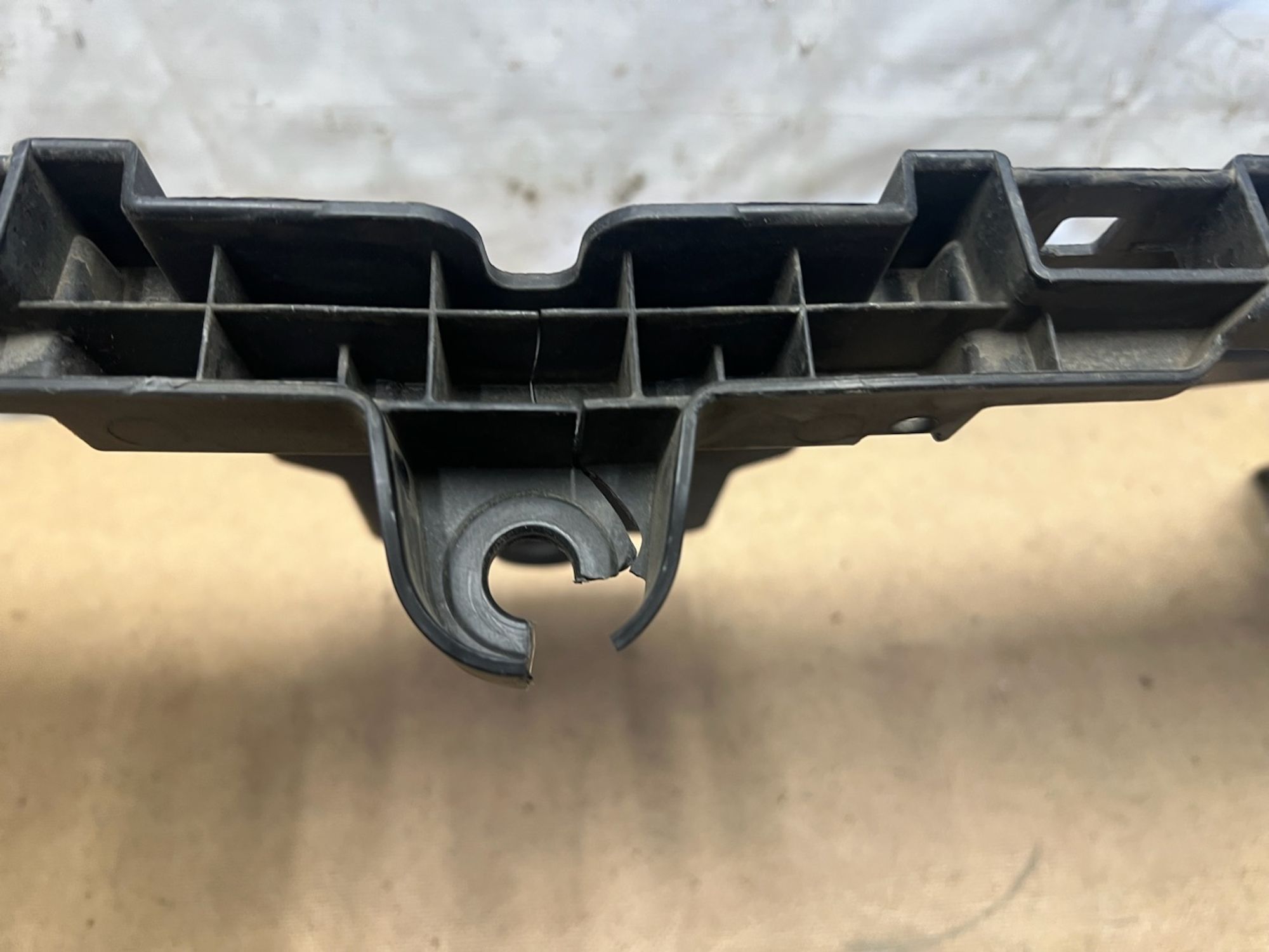https://gcs.partsauto.market/rn-stockpro.appspot.com/thmbs/userImages/74b999aff9da8d5a09f9ff26dc196135/part/ff5eb36a-fdf6-40e0-9c0b-75f055f9749a_1744910365051.jpg