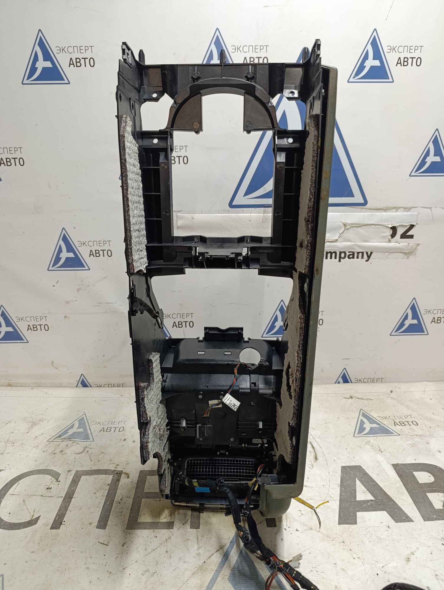 https://gcs.partsauto.market/rn-stockpro.appspot.com/thmbs/userImages/75d4474db864ee9a7db96475a931940e/part/1446b525-5d8a-4706-a758-923c7a5ee7cd_1736773965261.jpg