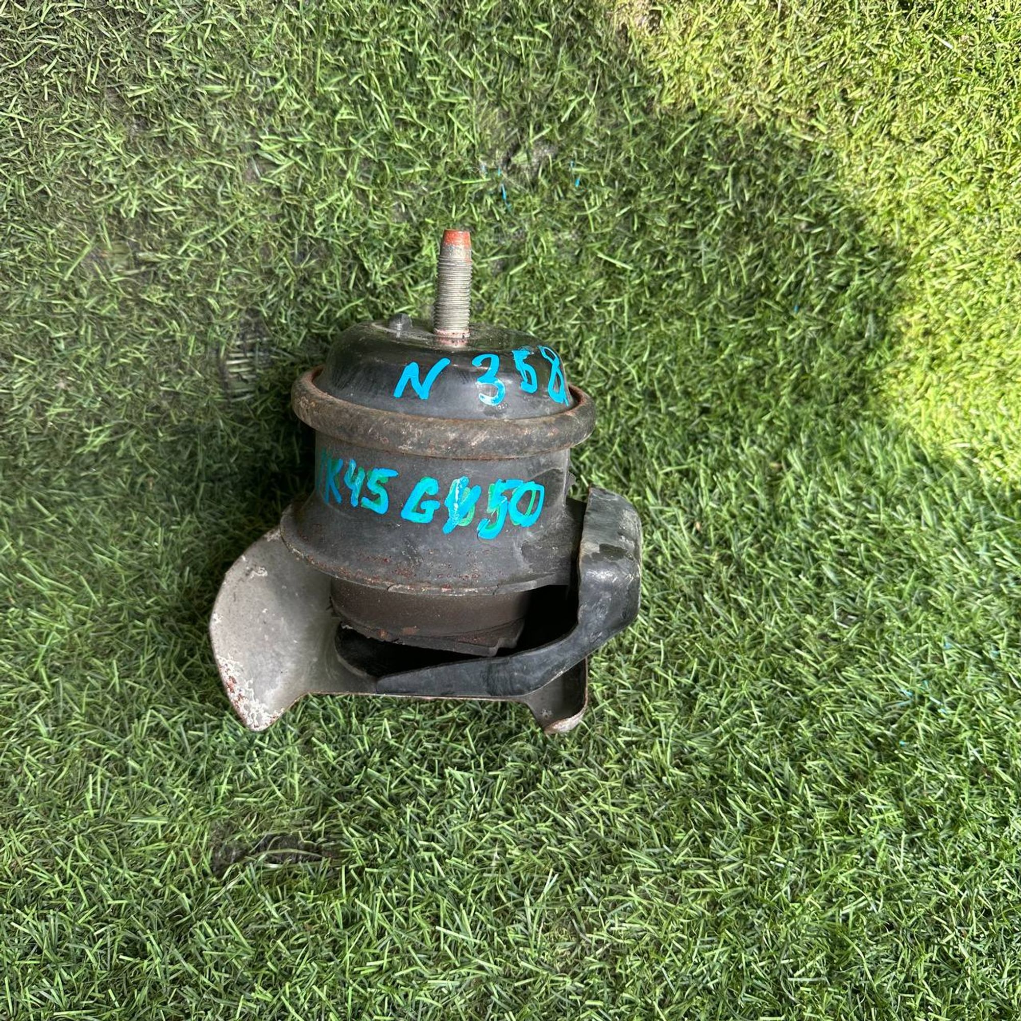 358 Опора двигателя Nissan Fuga GY50 VK45