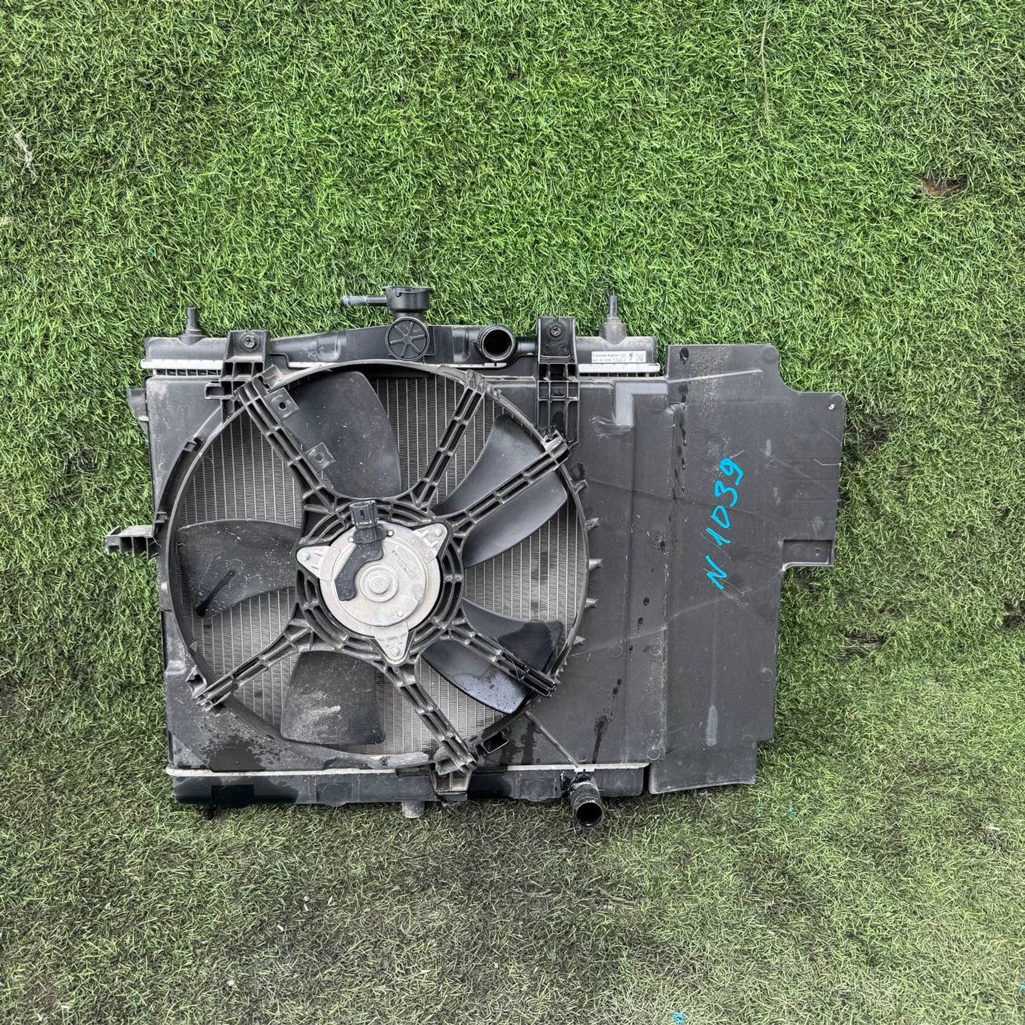 https://gcs.partsauto.market/rn-stockpro.appspot.com/thmbs/userImages/772e461030aea93f4dbb6447c0f924d3/part/2907aec9-bb90-4e62-b222-f7b8fb1eed98_1748611104702.jpg