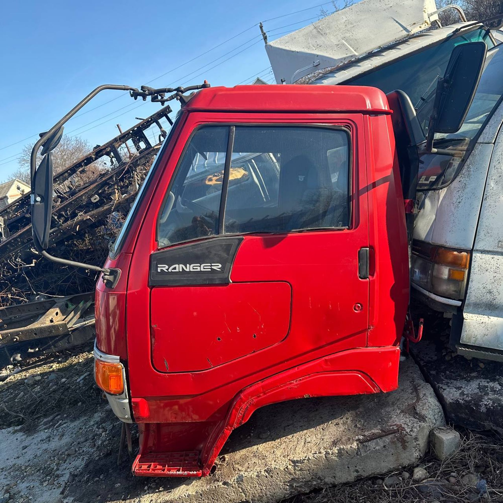 Кабина Hino Ranger FC3WGA